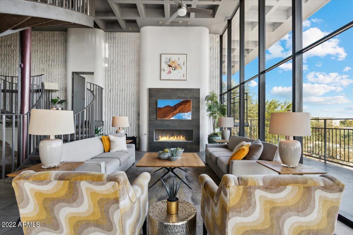 2122 E PALO VERDE Drive