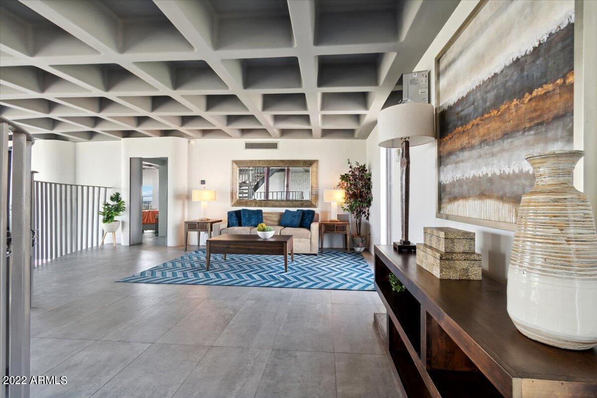 2122 E PALO VERDE Drive