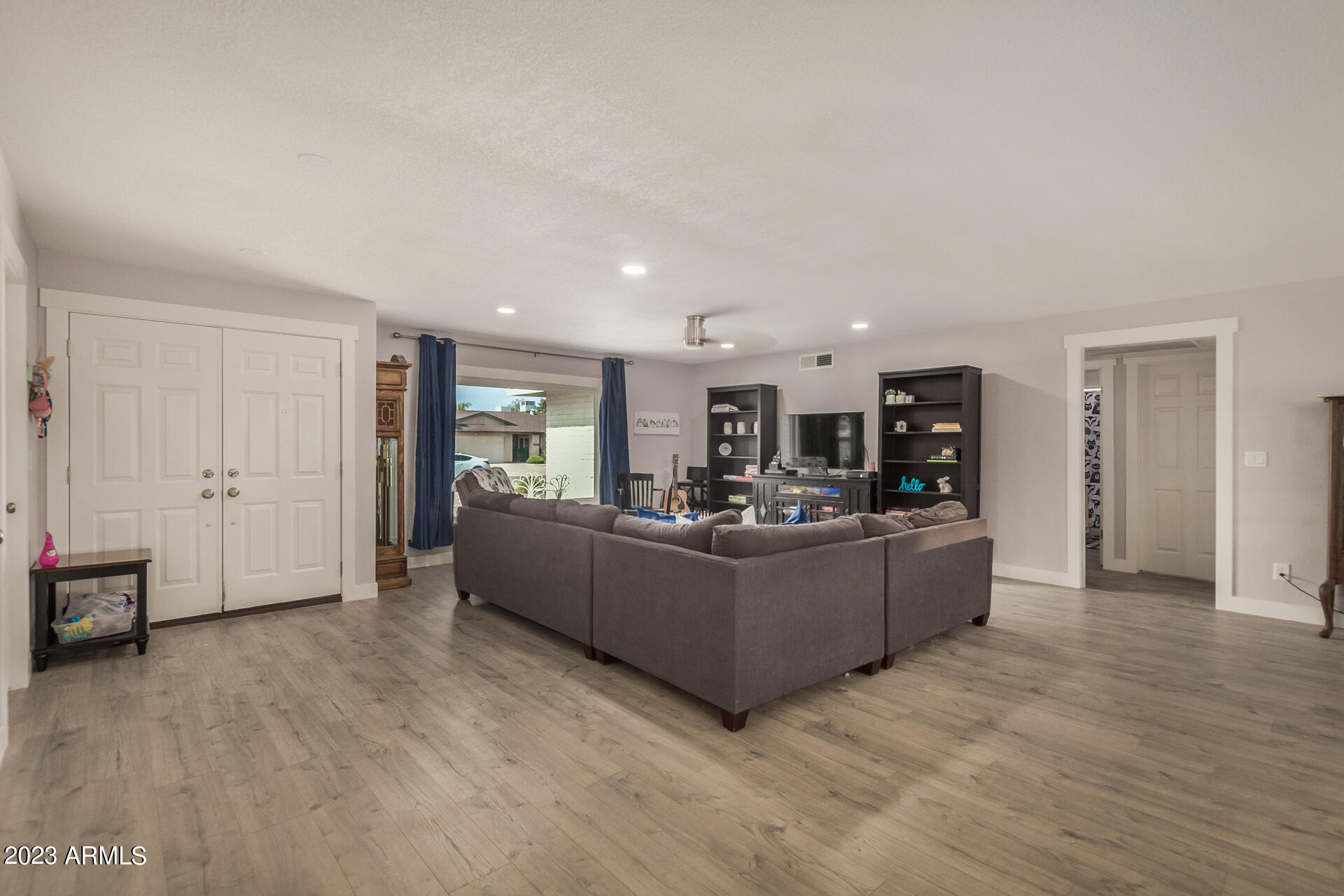 4817 E EMILE ZOLA Avenue