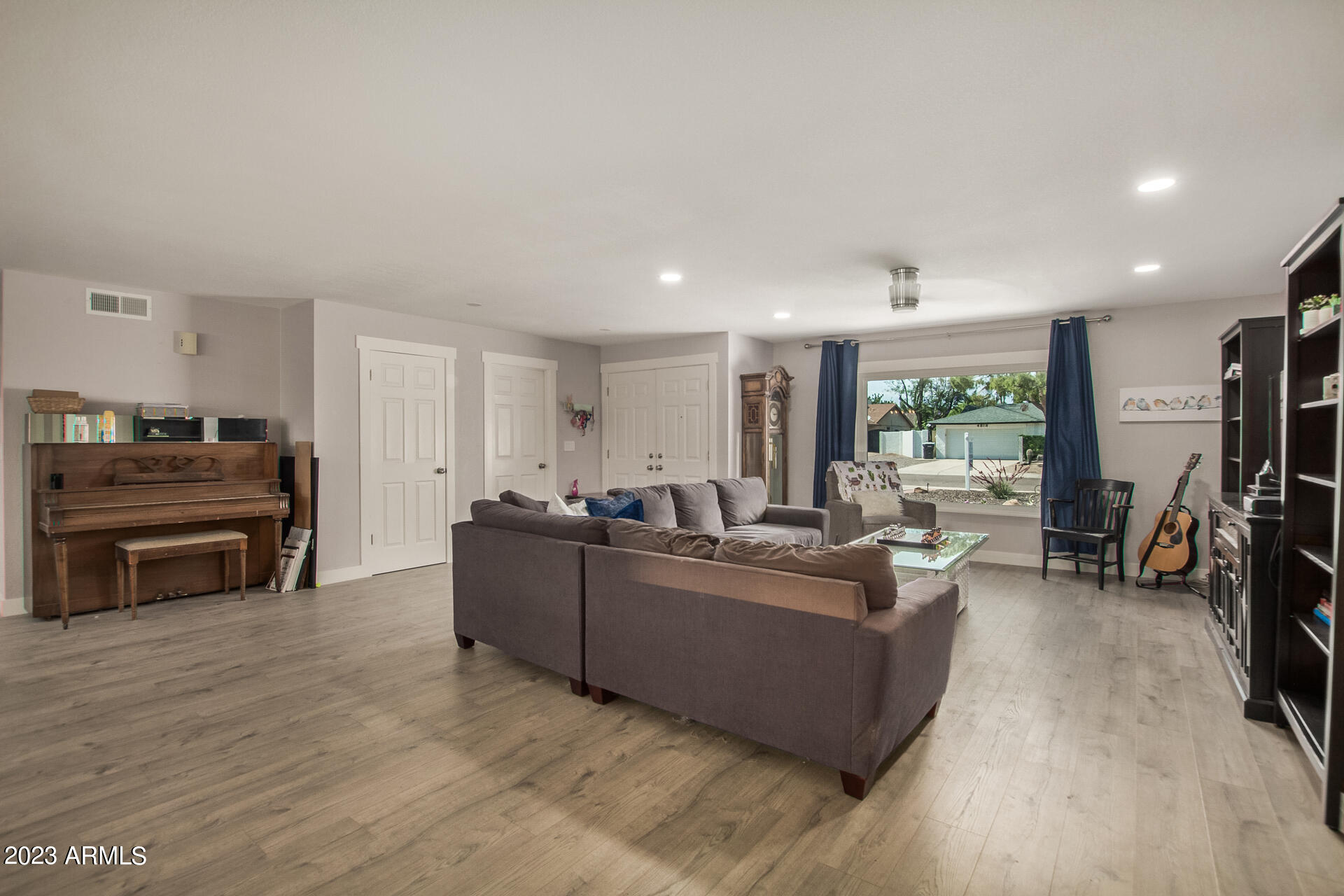 4817 E EMILE ZOLA Avenue