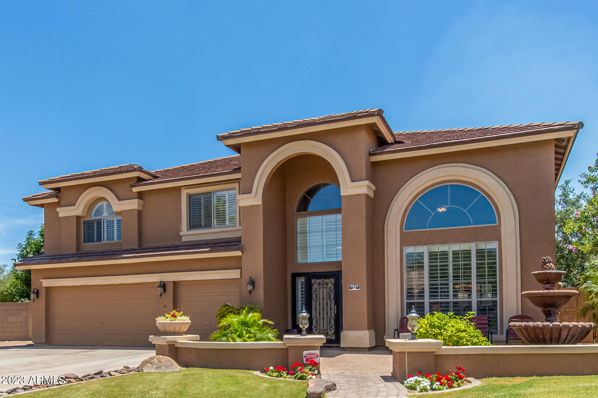 7547 E LELAND Circle