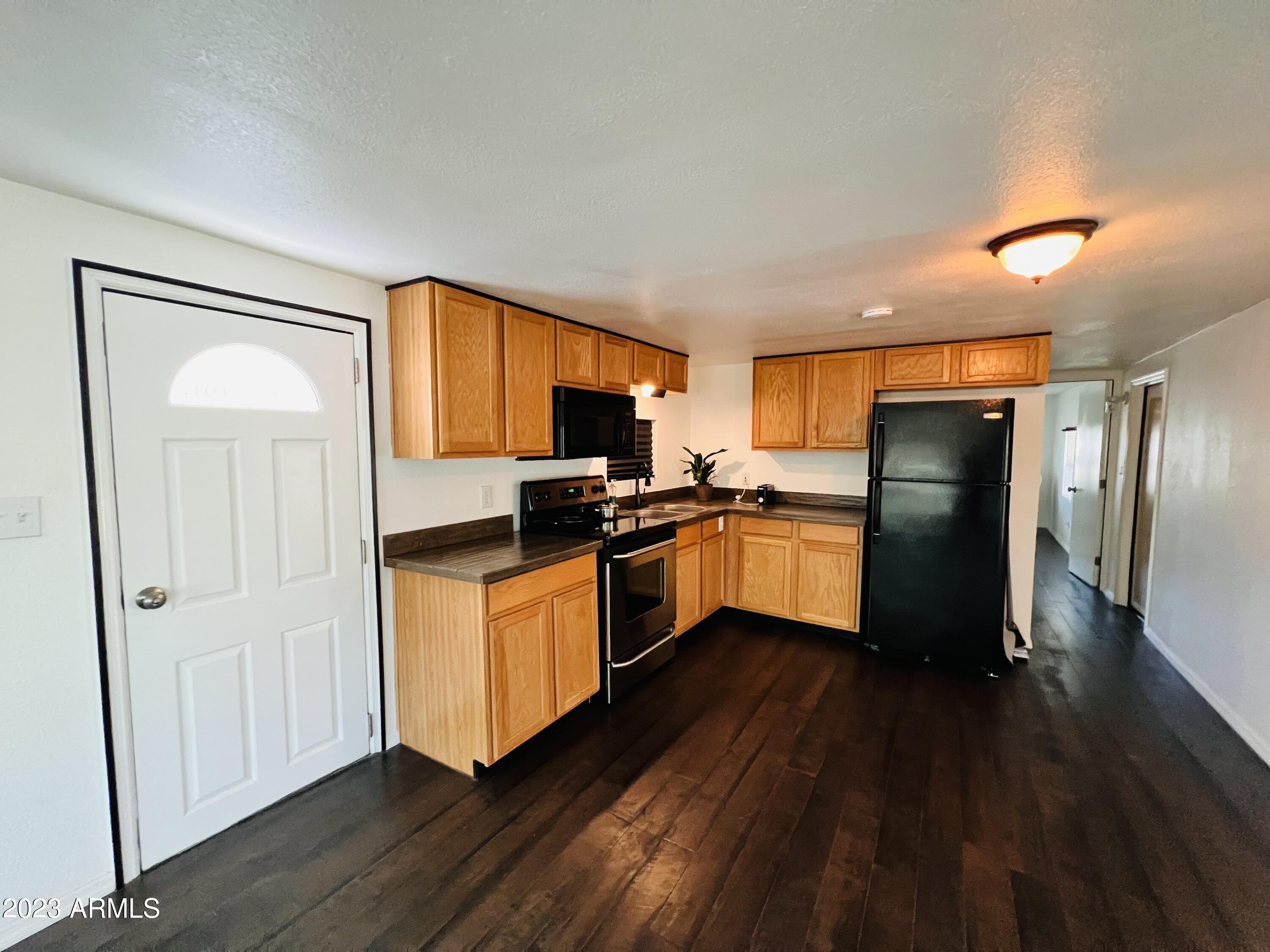 535 S ALMA SCHOOL Road, 61