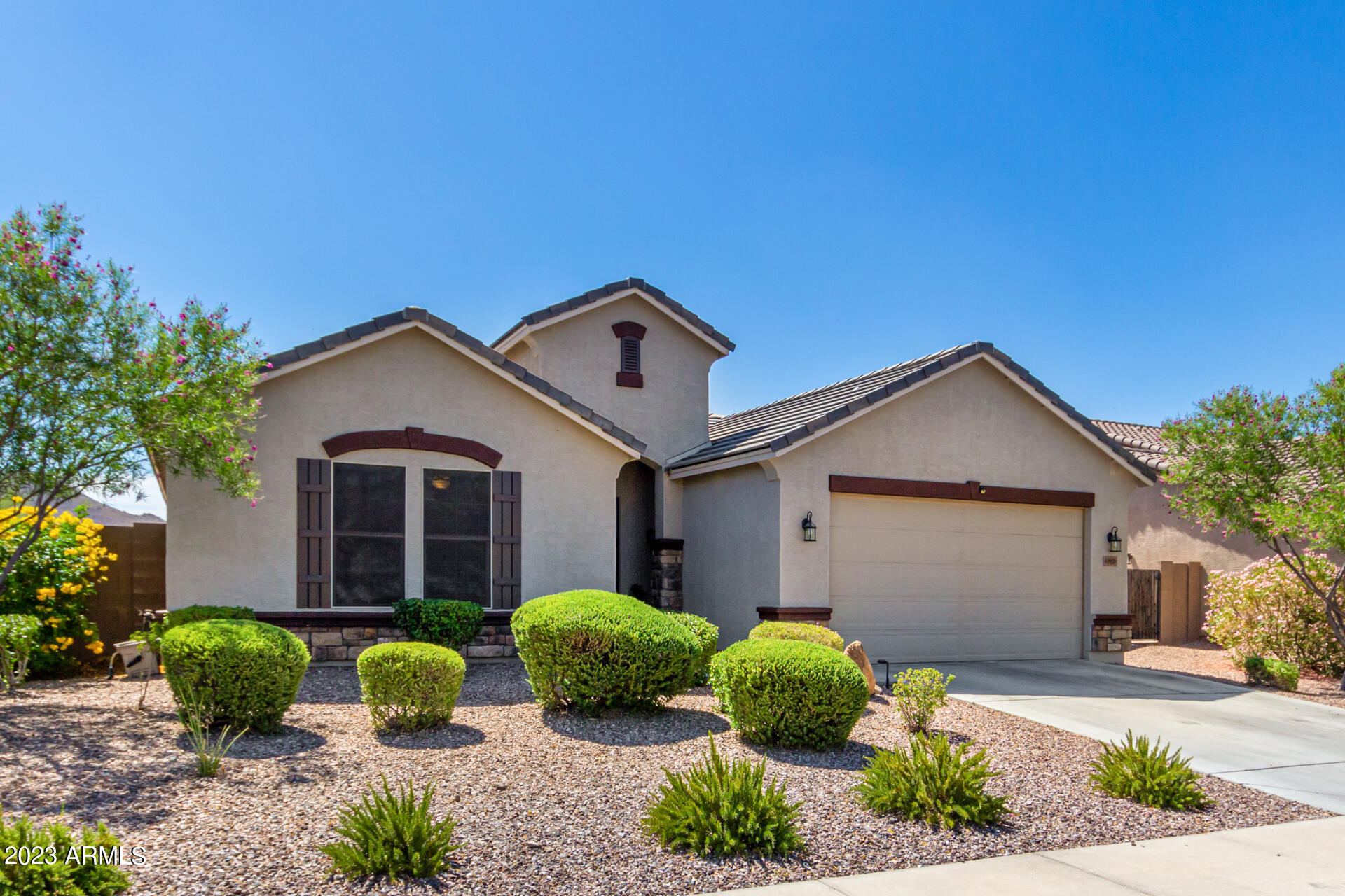 43929 N PARKER Court