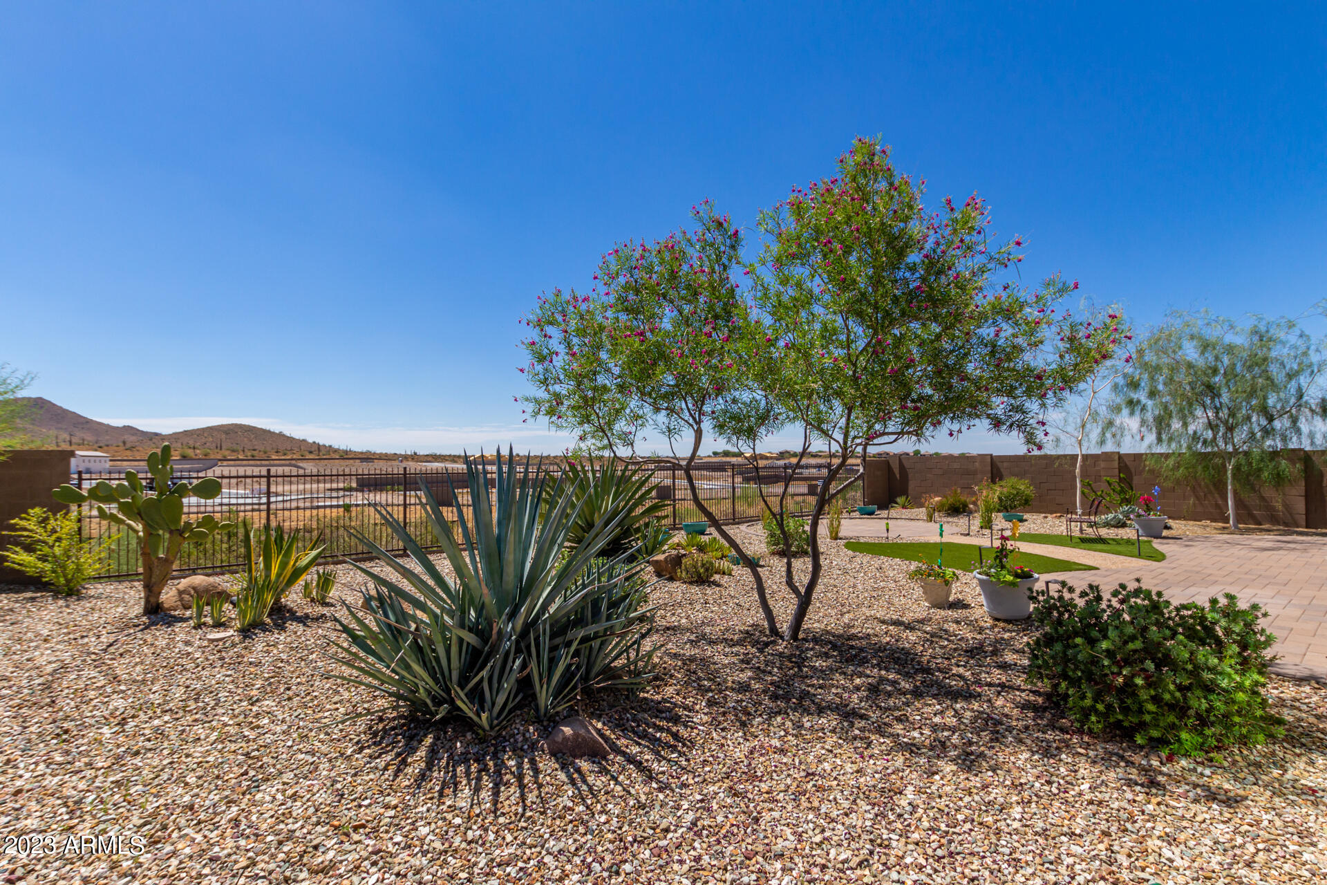 43929 N PARKER Court