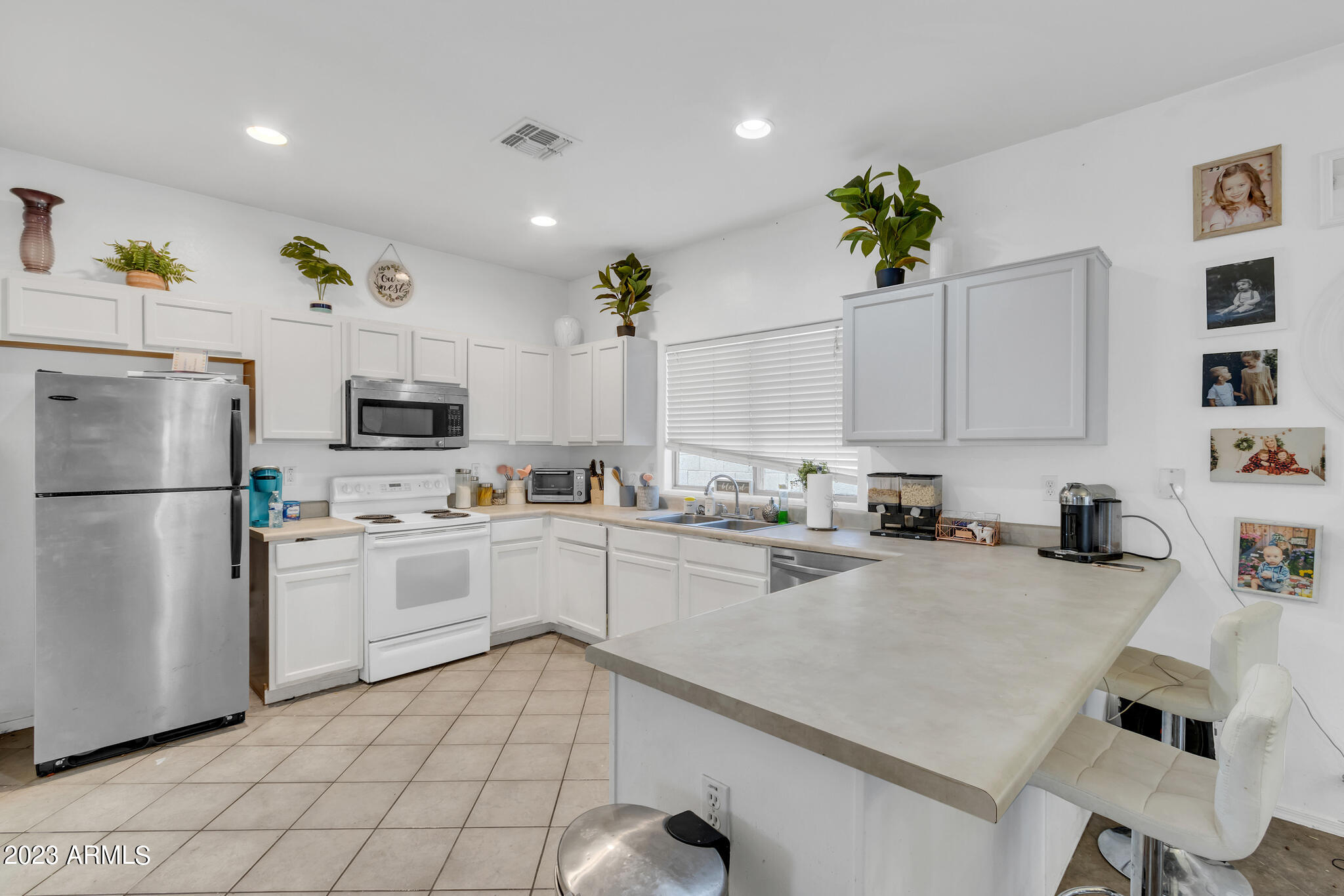 3146 E SUPERIOR Road