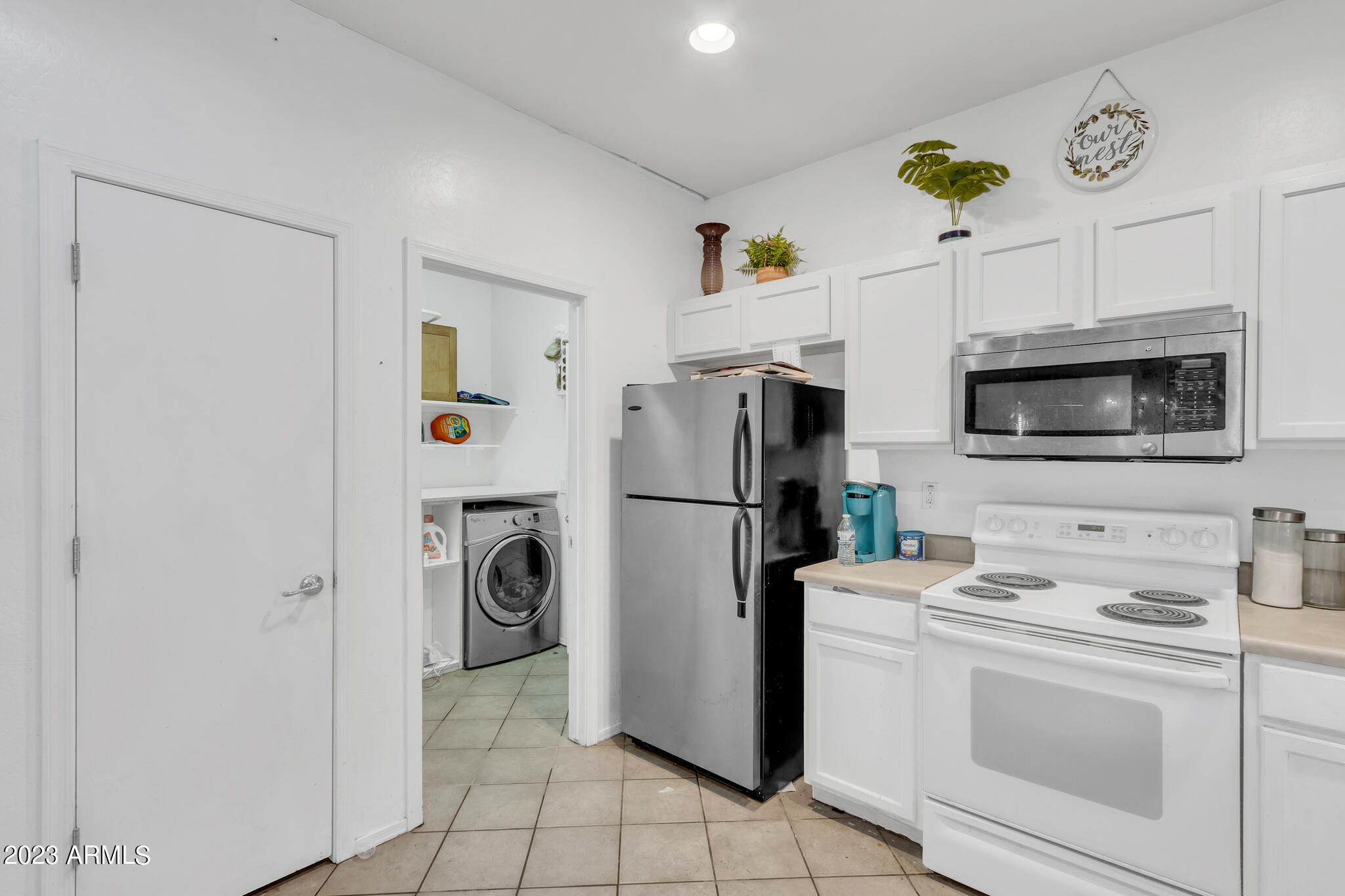 3146 E SUPERIOR Road