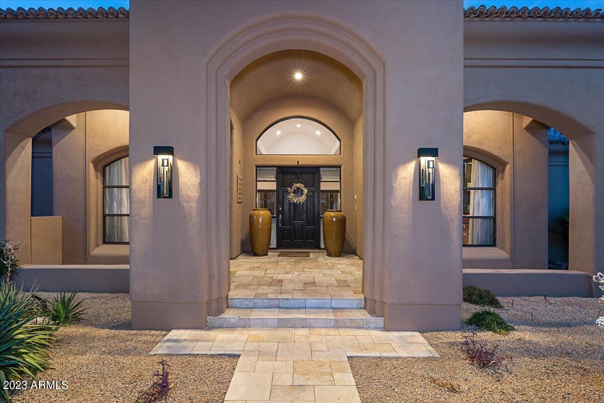 6086 E SUNNYSIDE Drive