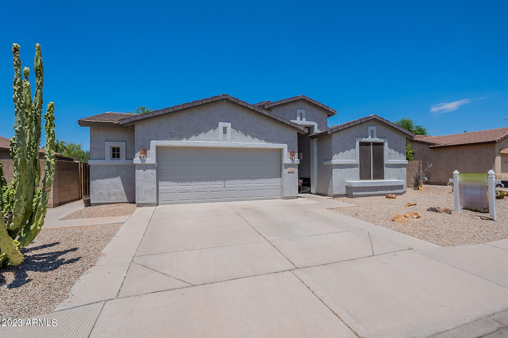 2740 E CARLA VISTA Drive