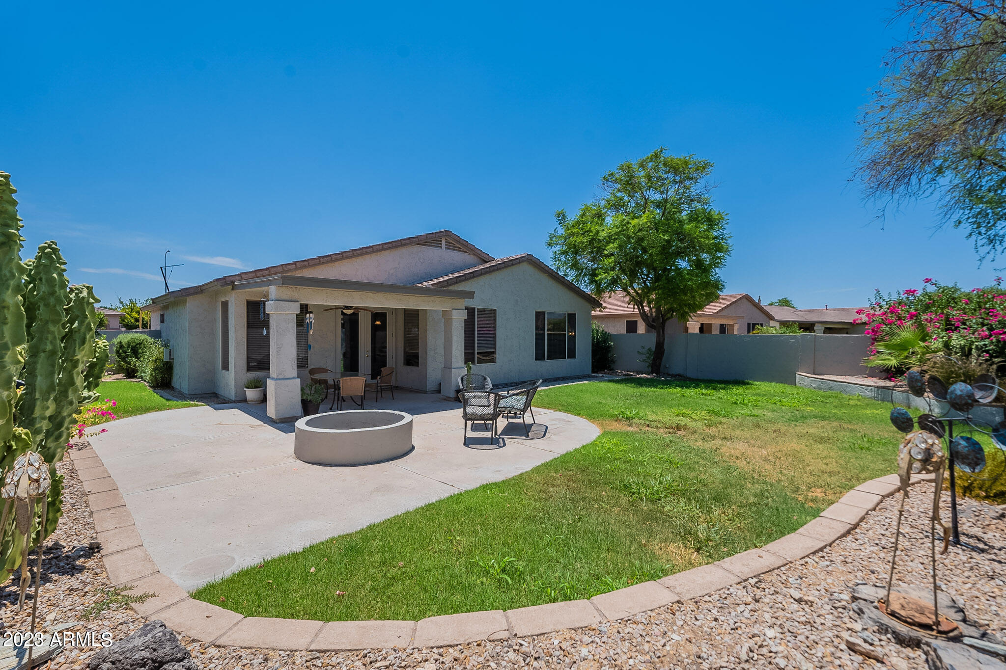 2740 E CARLA VISTA Drive