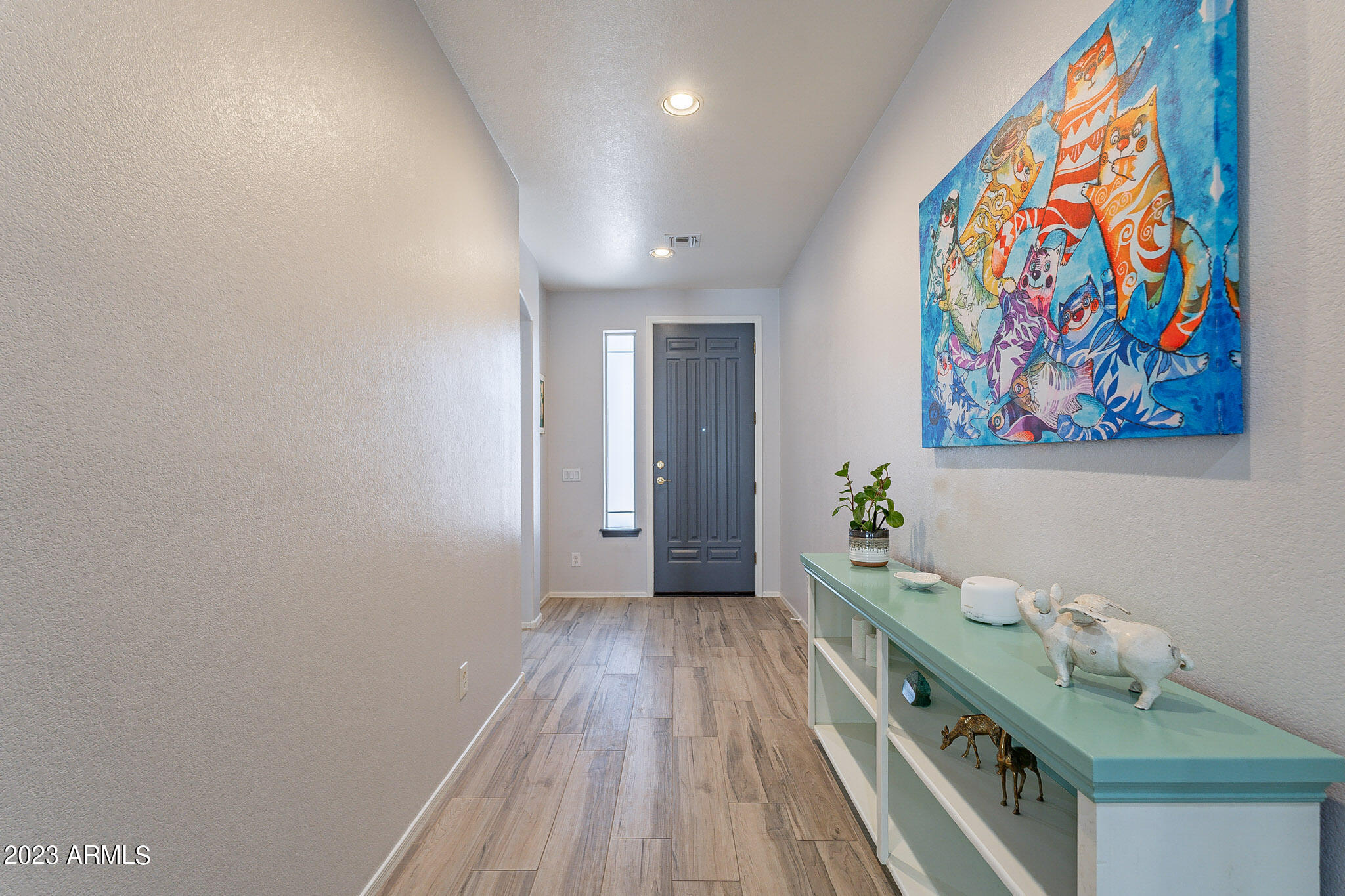 2740 E CARLA VISTA Drive