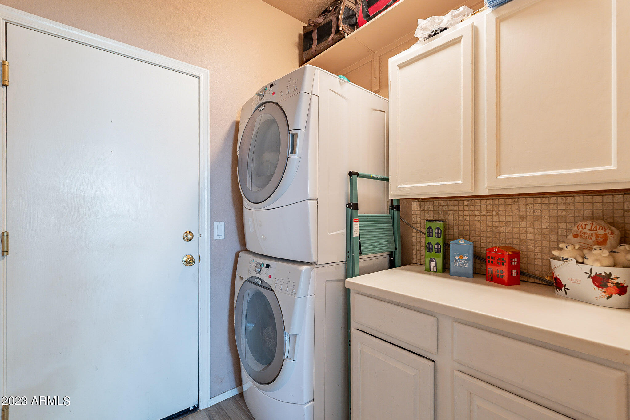 2740 E CARLA VISTA Drive