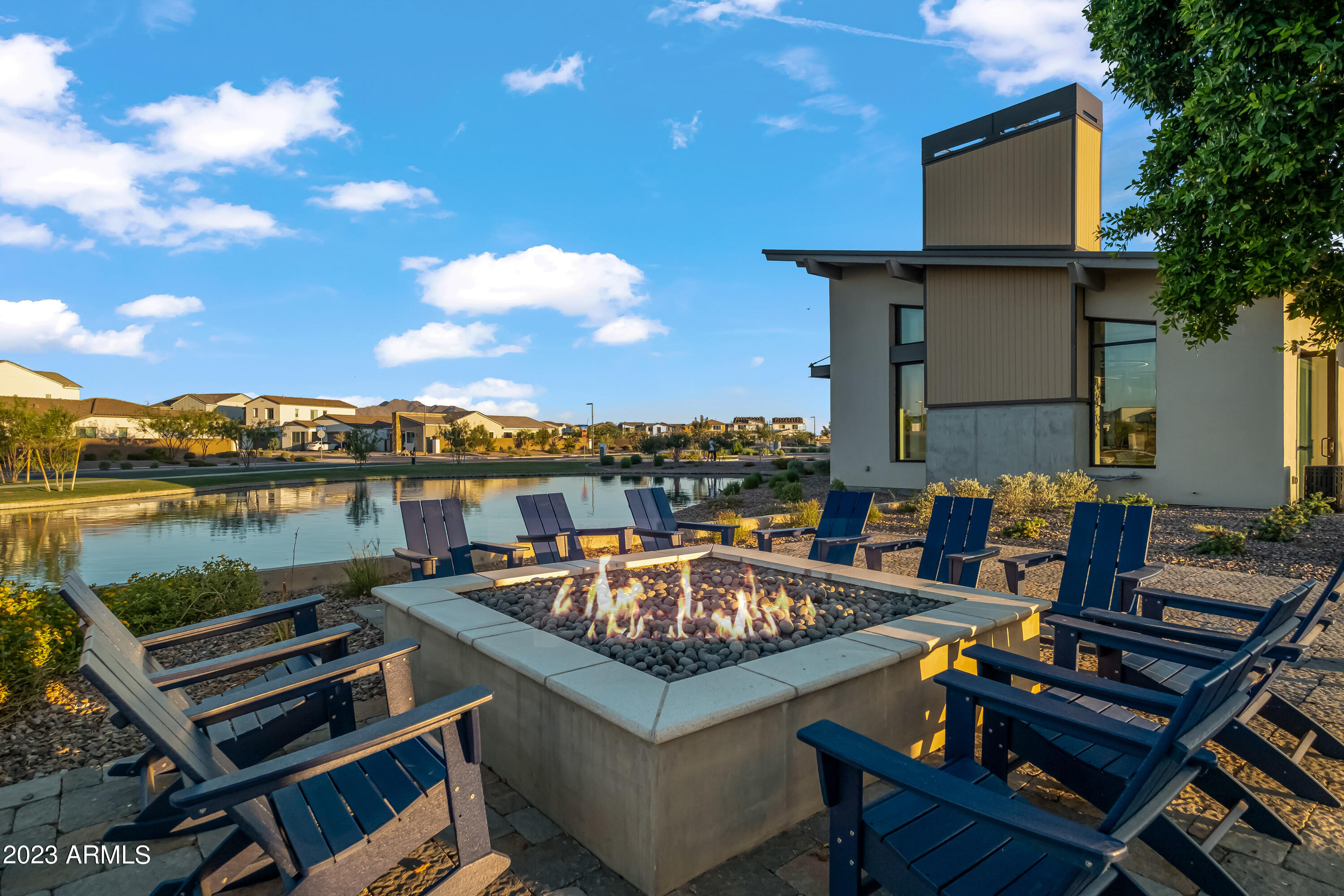 1334 E NARROWLEAF Drive