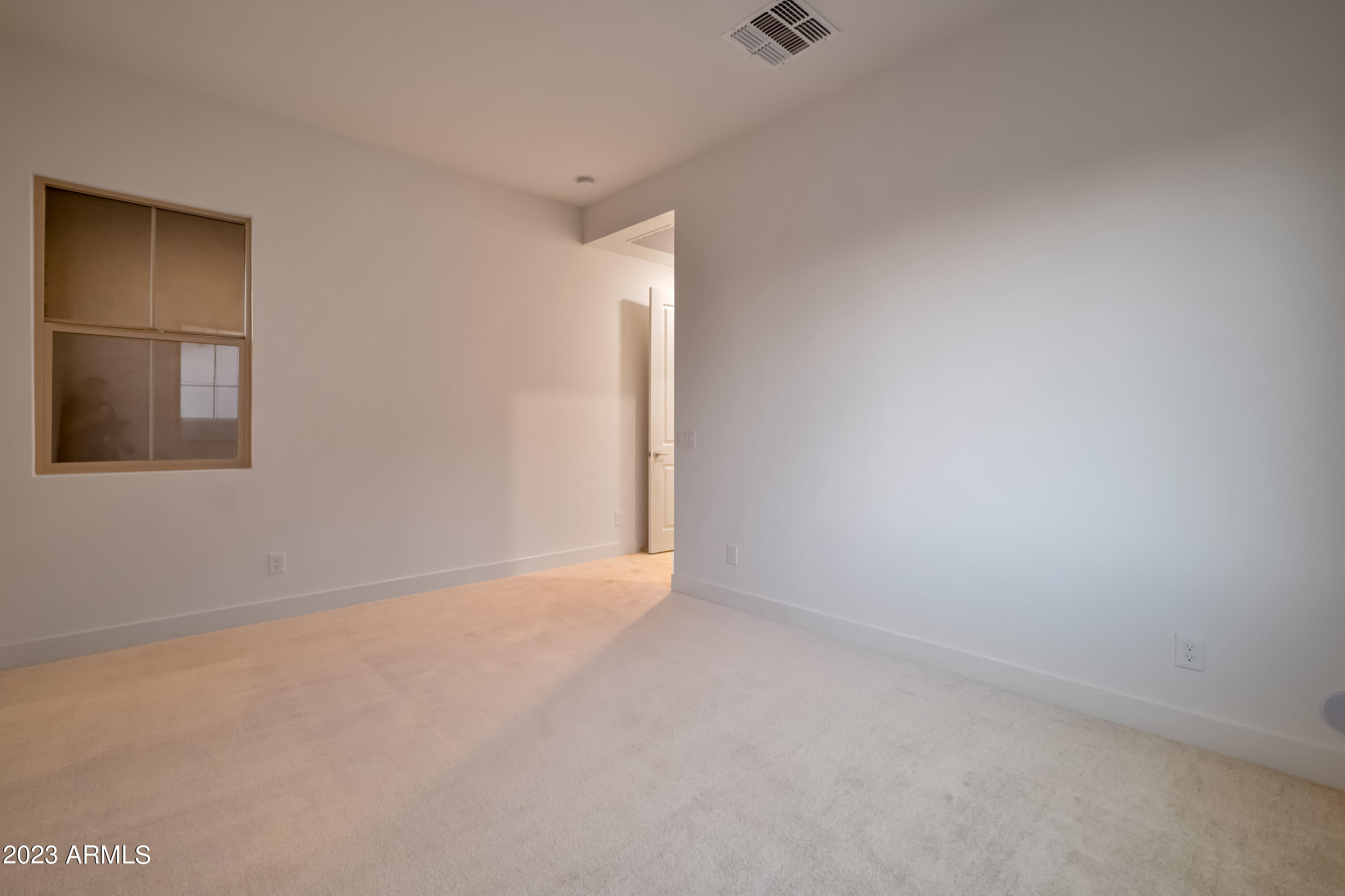 1334 E NARROWLEAF Drive