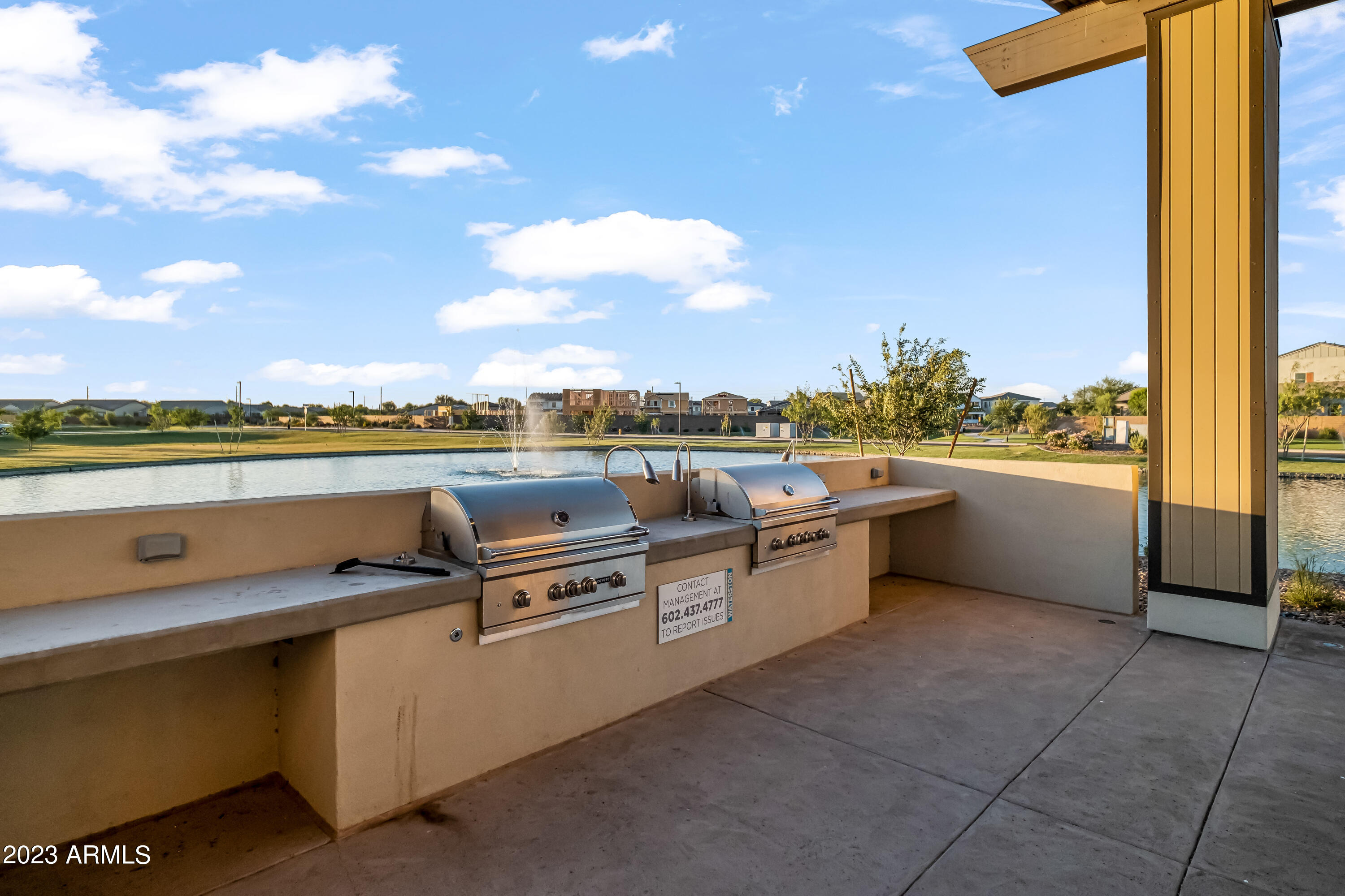 1334 E NARROWLEAF Drive