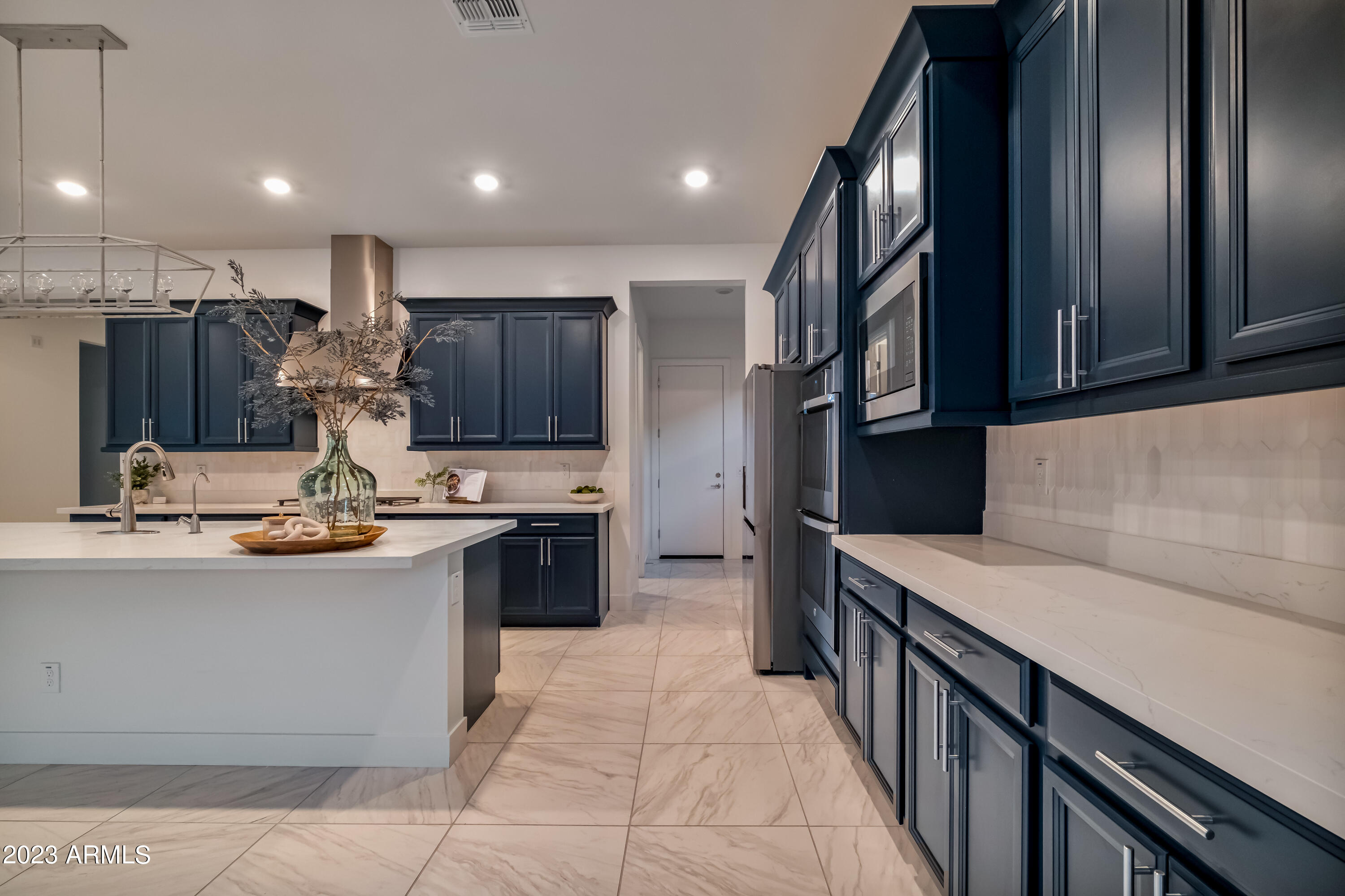1334 E NARROWLEAF Drive