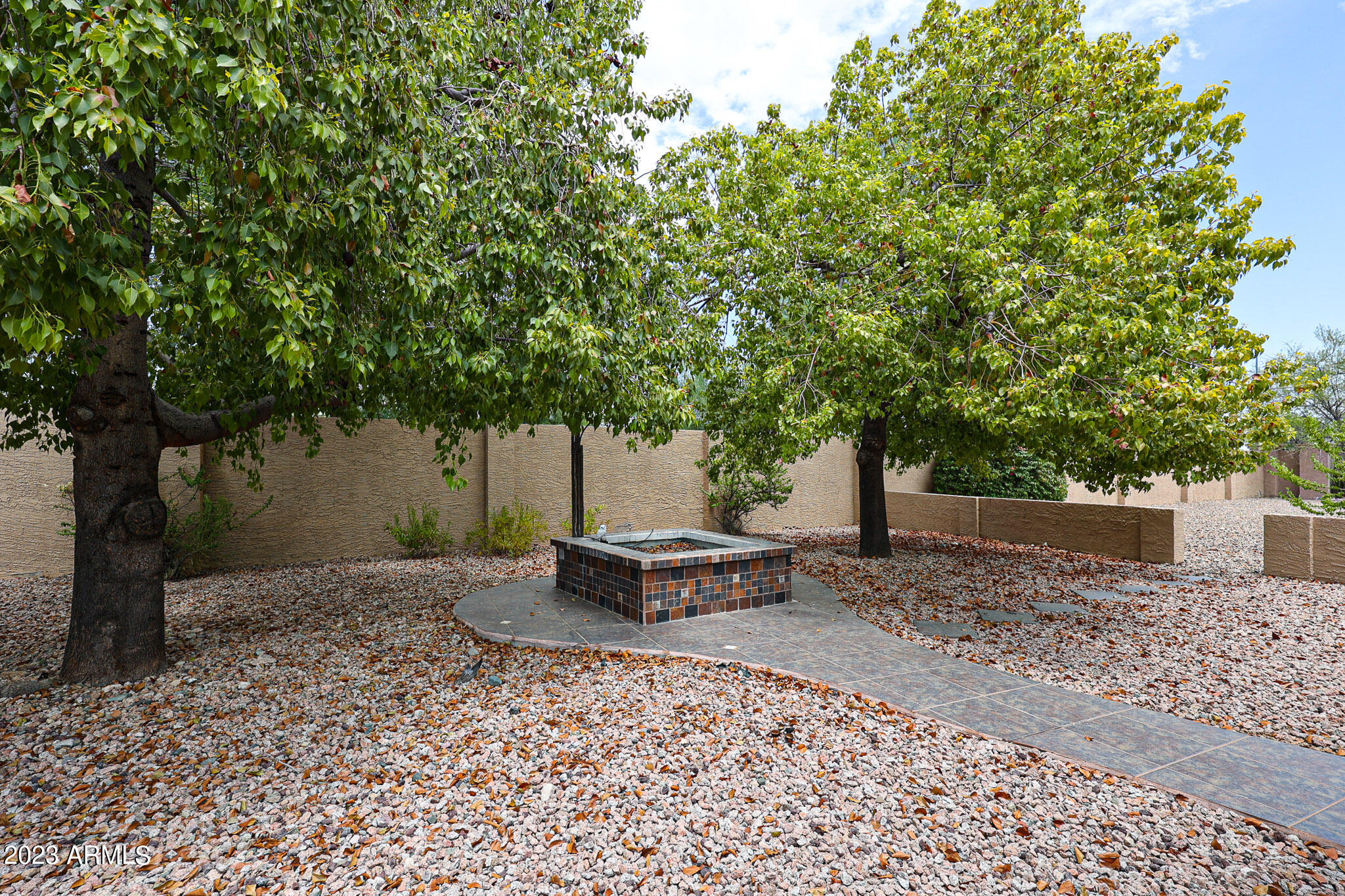 9802 W MENADOTA Drive