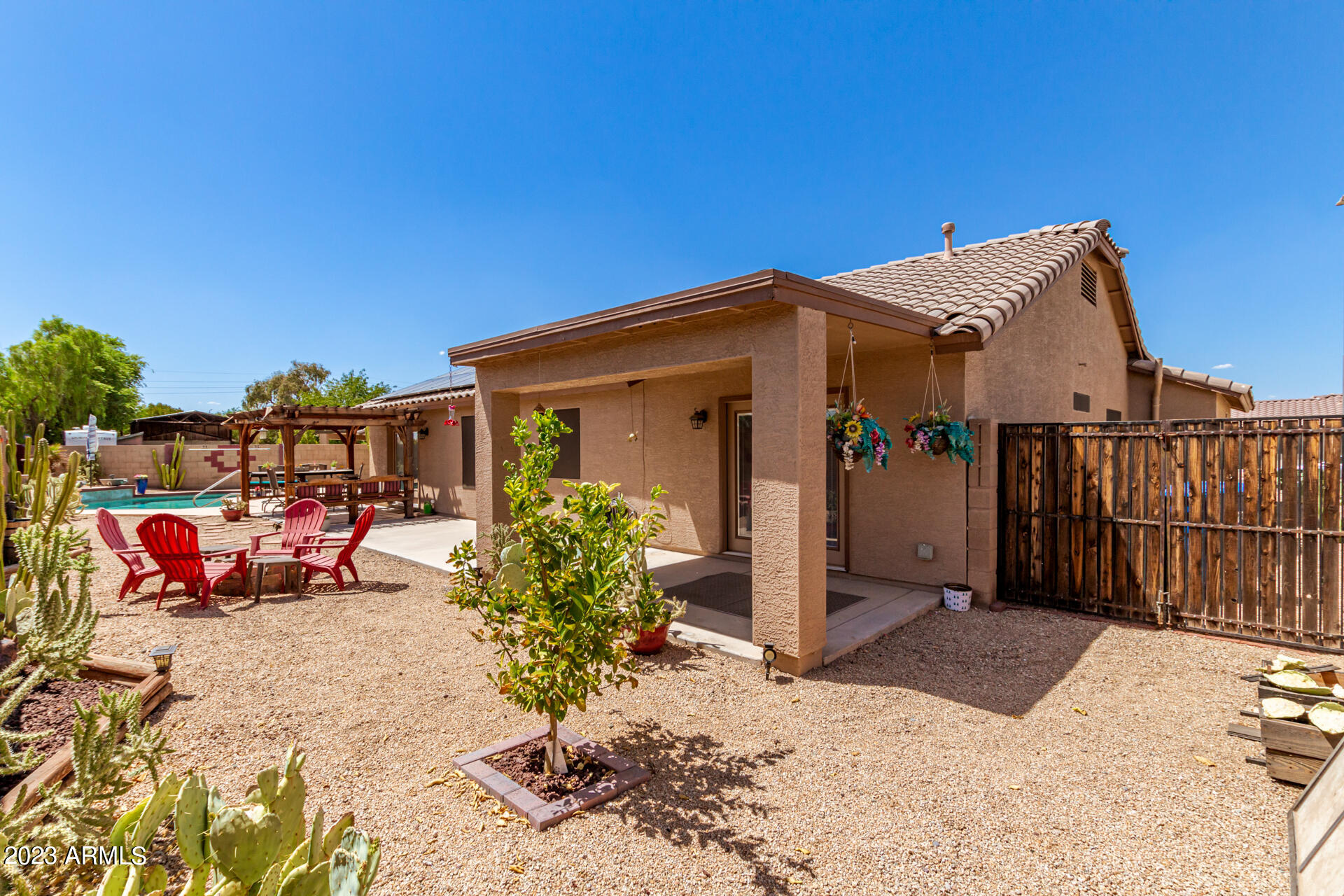 10543 W WILSHIRE Drive