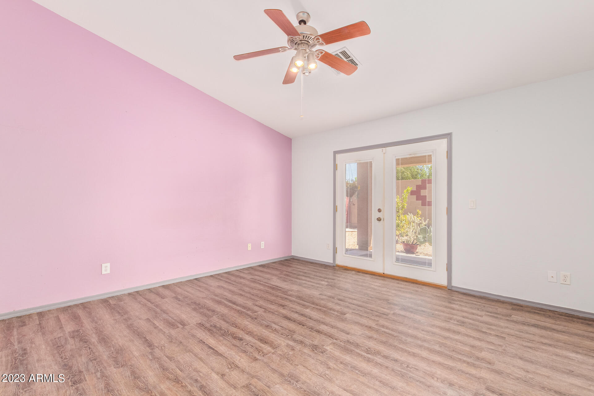 10543 W WILSHIRE Drive