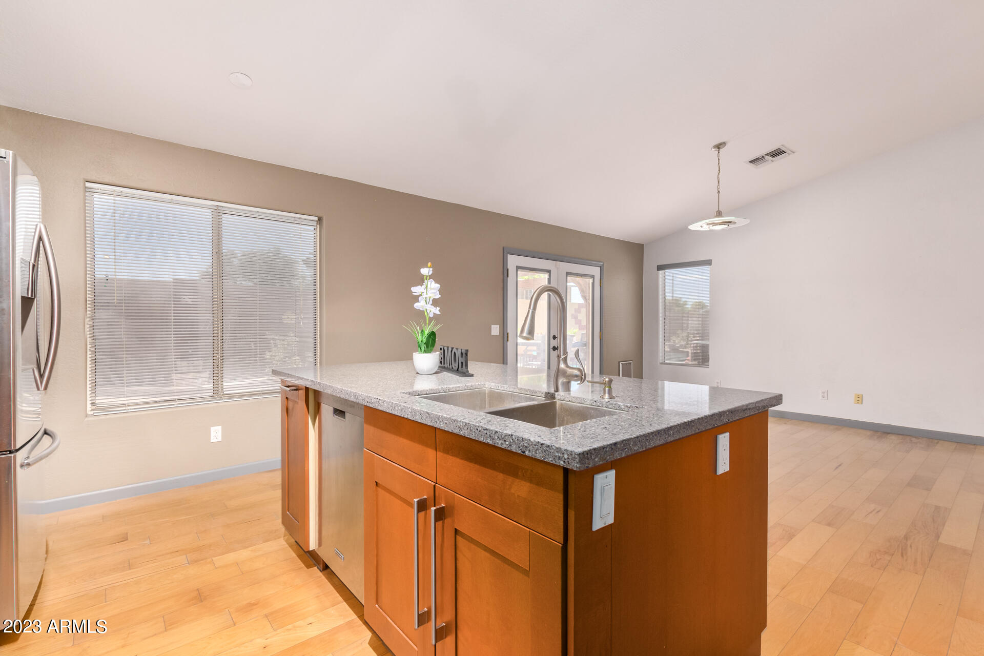 10543 W WILSHIRE Drive