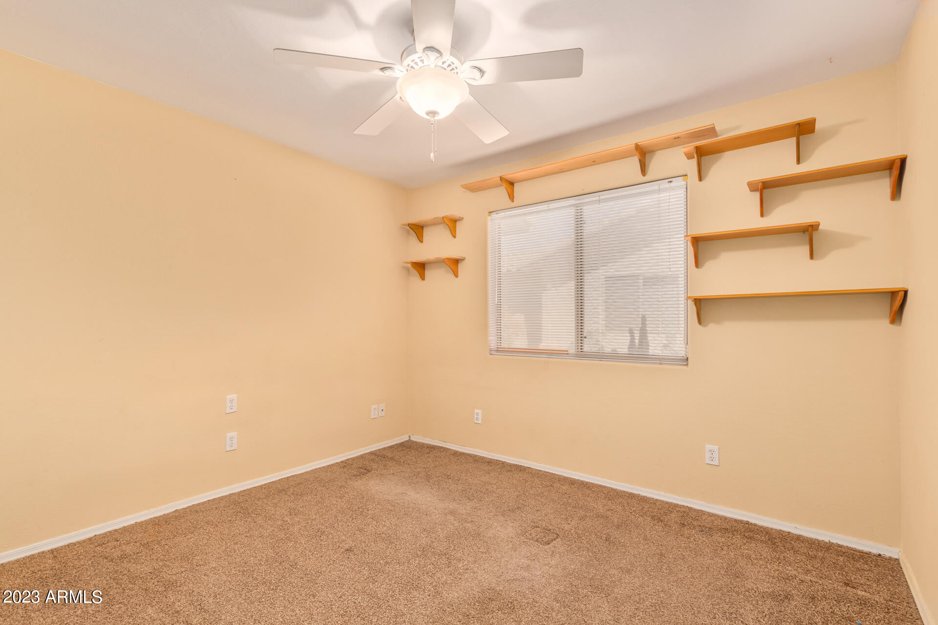 10543 W WILSHIRE Drive