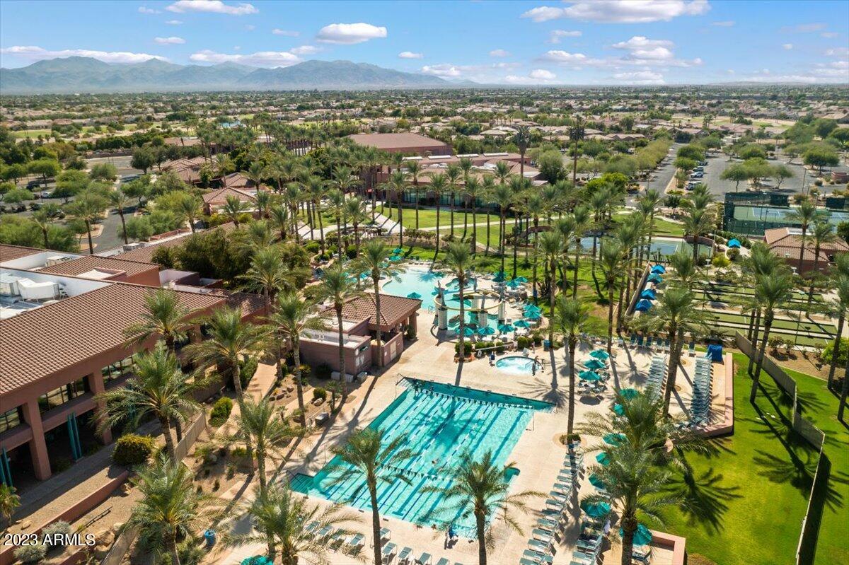 20471 N OASIS VERDE Way
