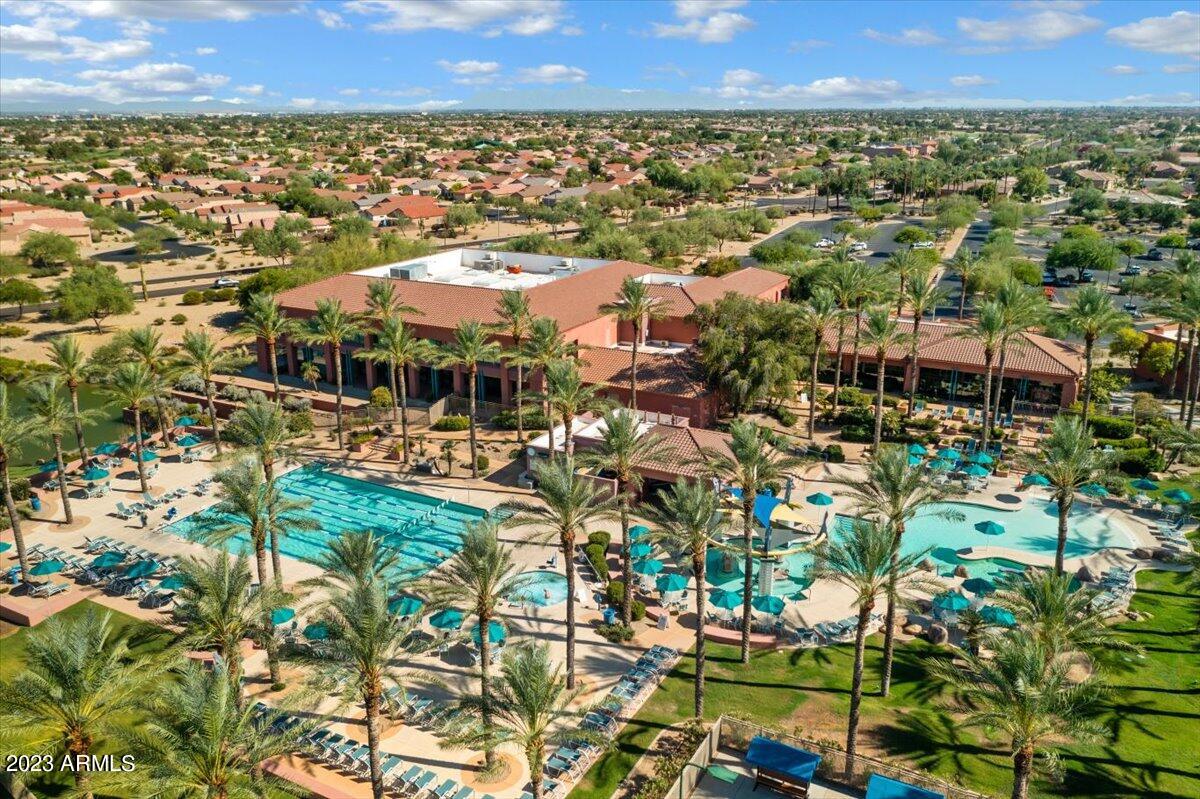 20471 N OASIS VERDE Way