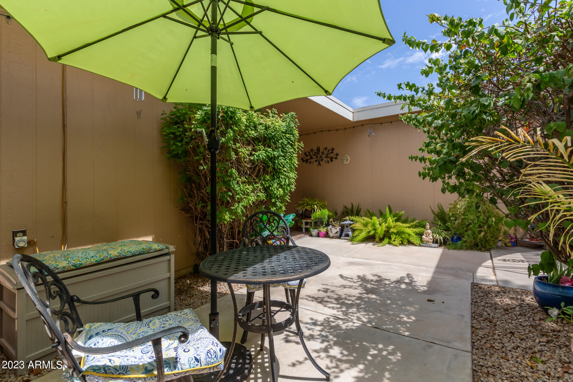 10302 W GARNETTE Drive
