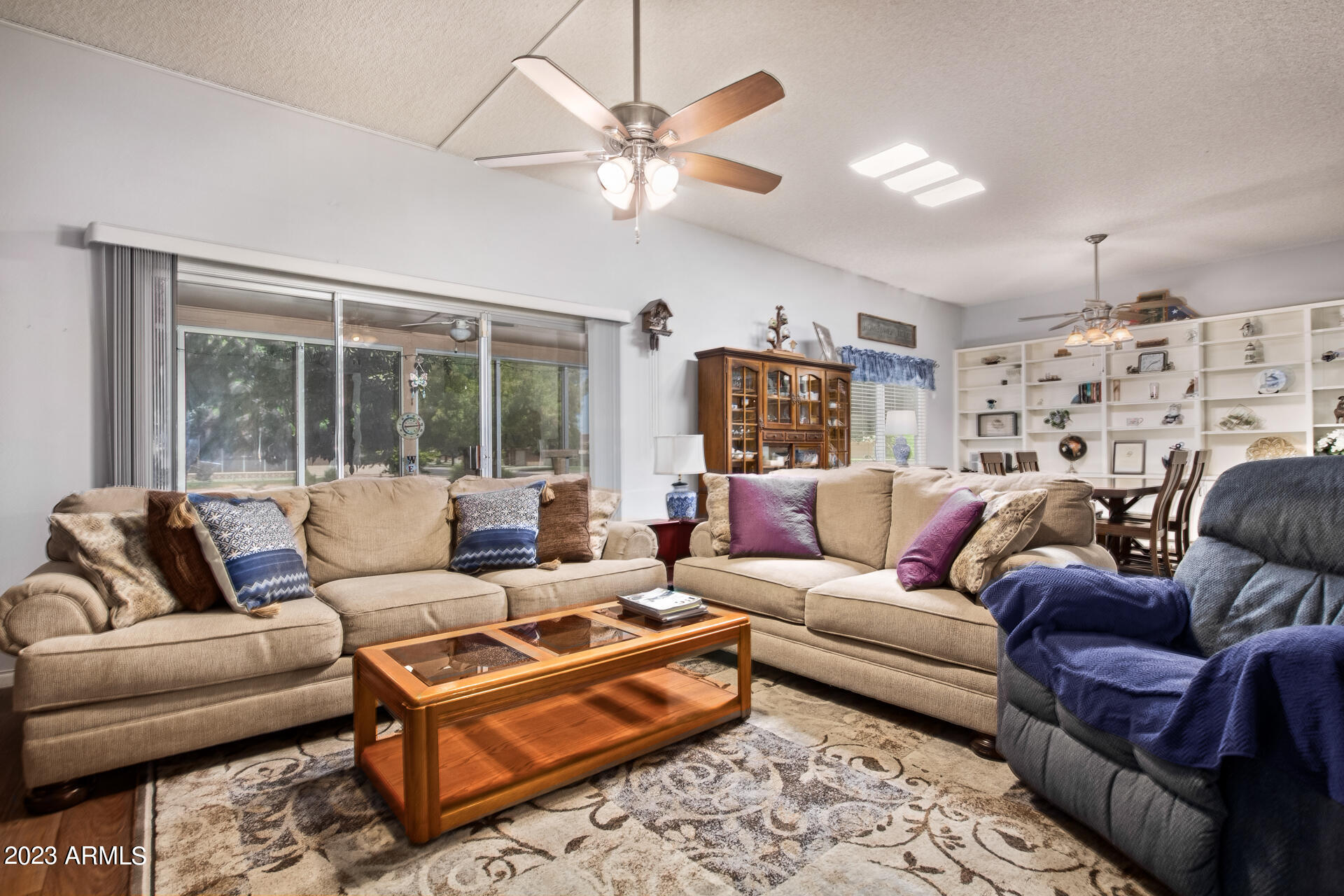 10302 W GARNETTE Drive