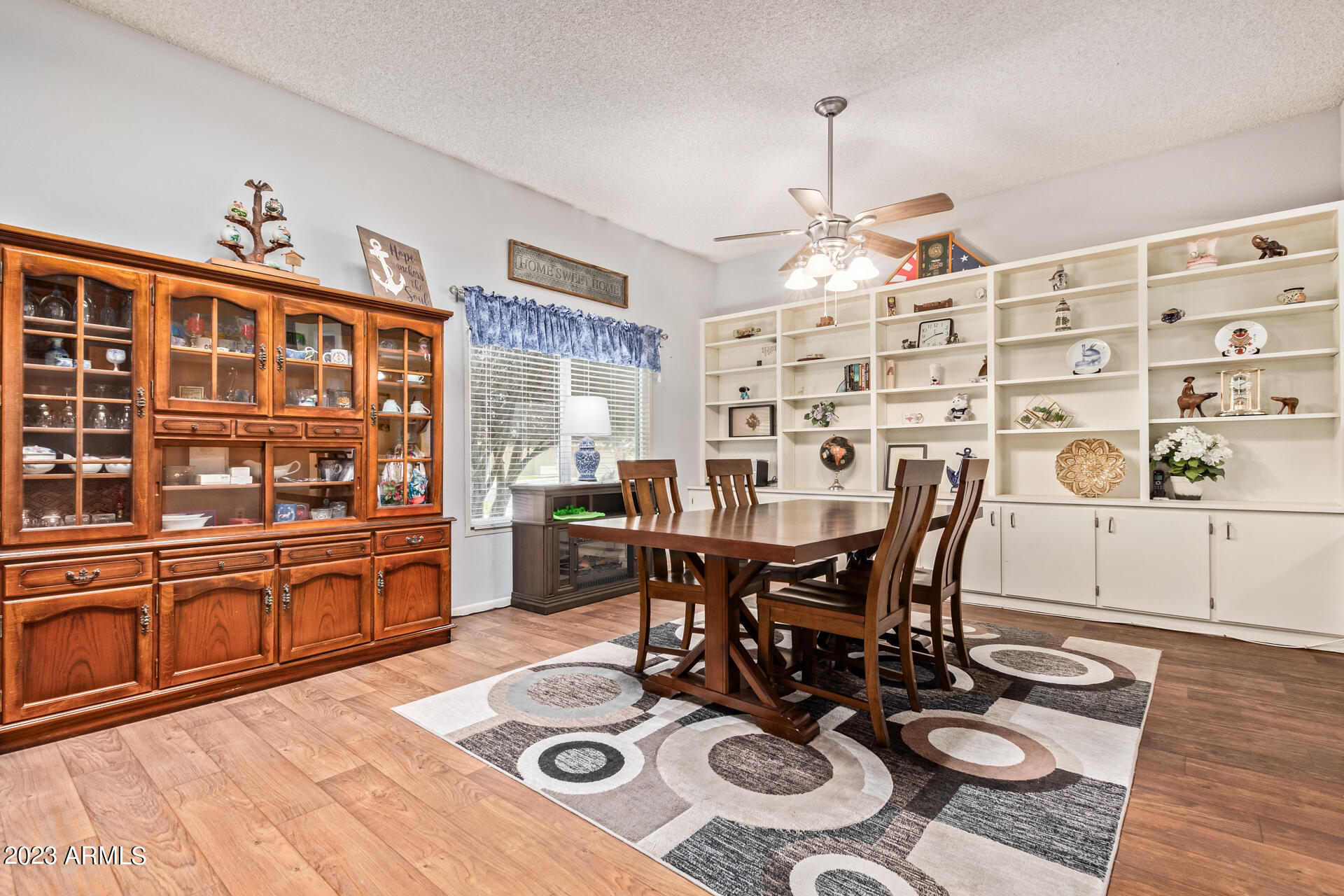 10302 W GARNETTE Drive