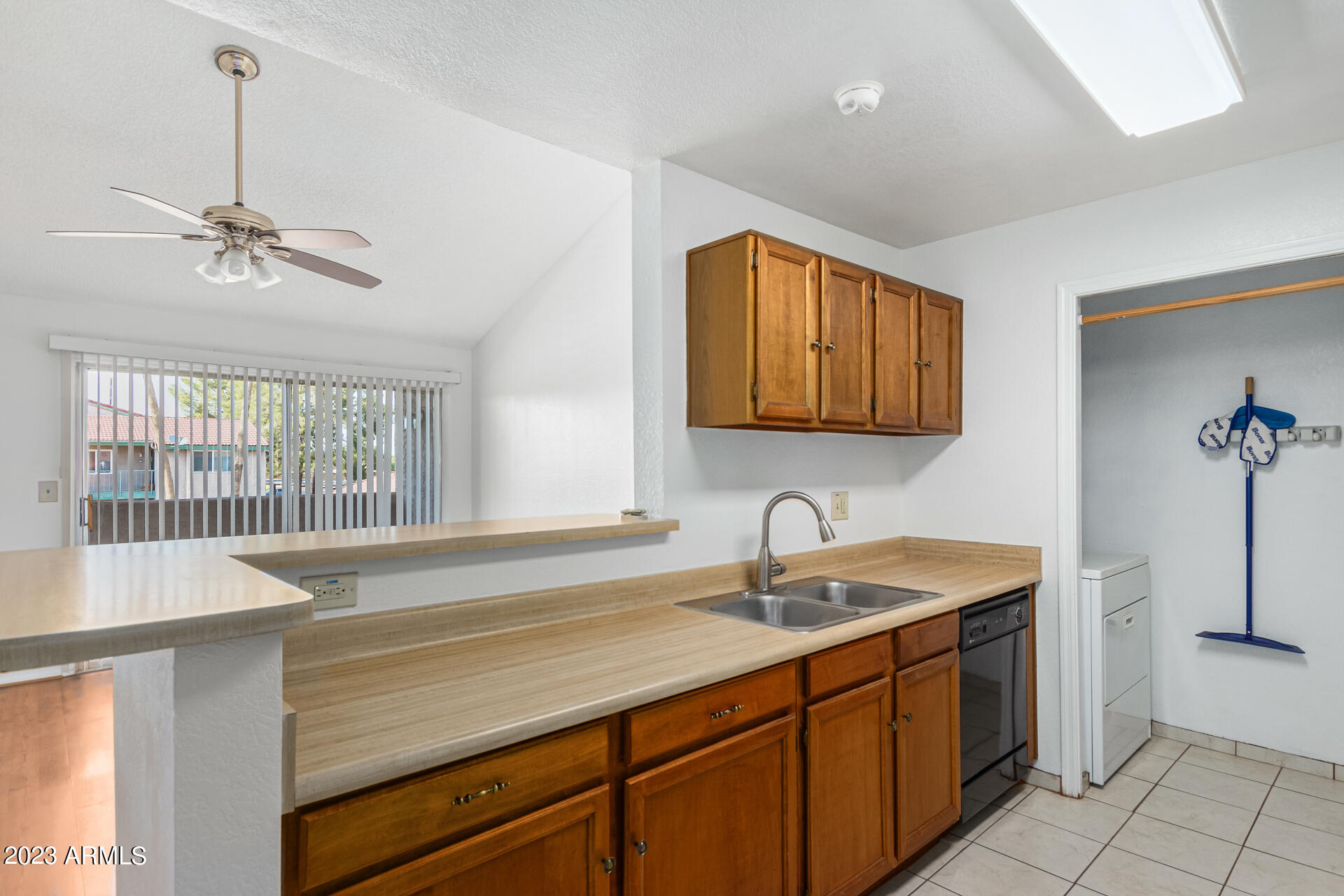 623 W GUADALUPE Road, 270
