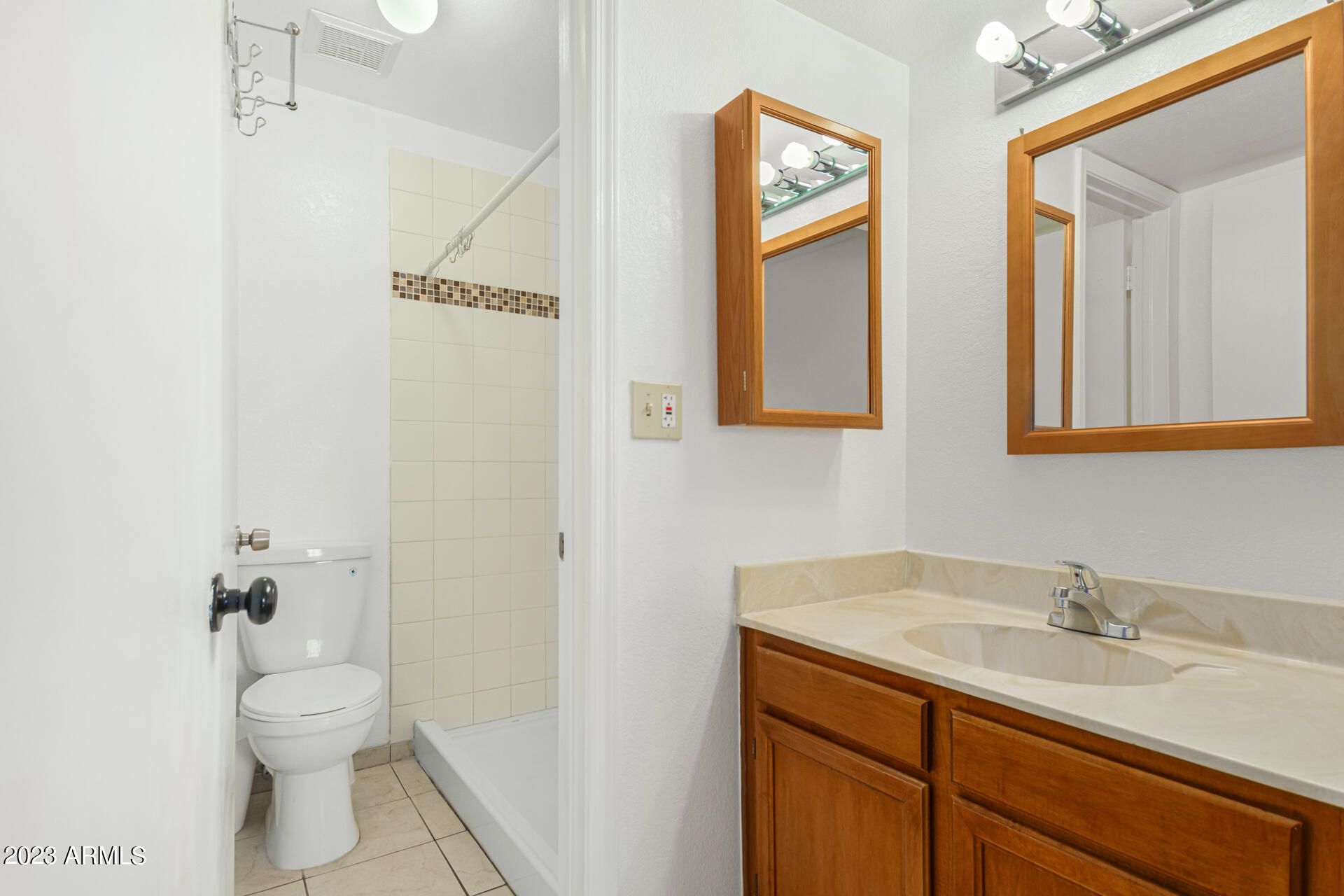 623 W GUADALUPE Road, 270