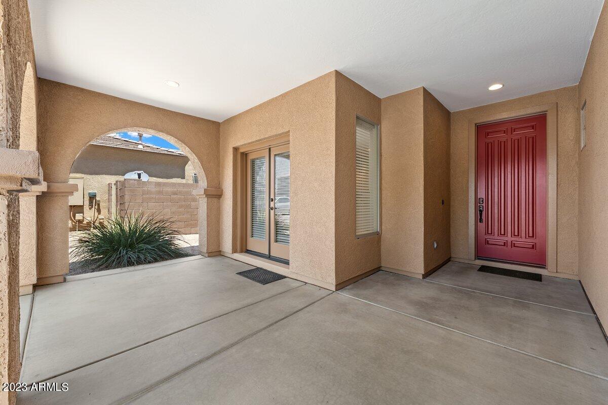 3107 S CHATSWORTH Circle