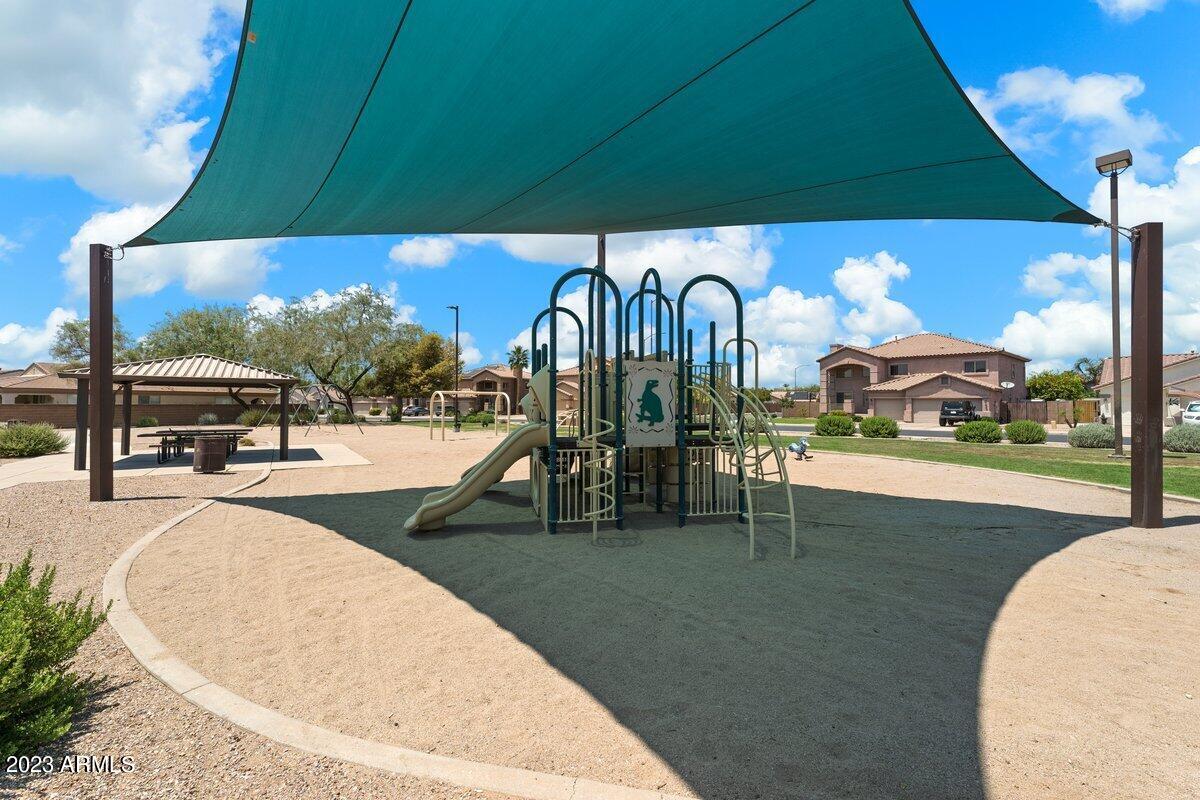 3107 S CHATSWORTH Circle