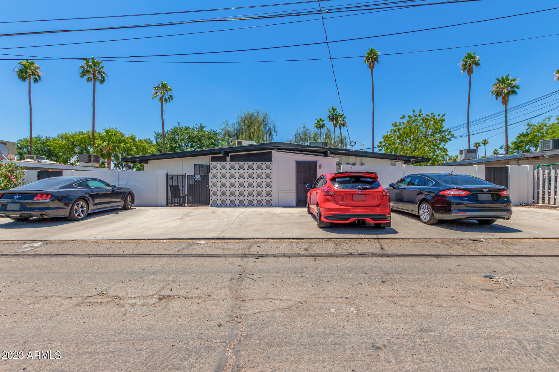 6644 E EARLL Drive E, 1-4