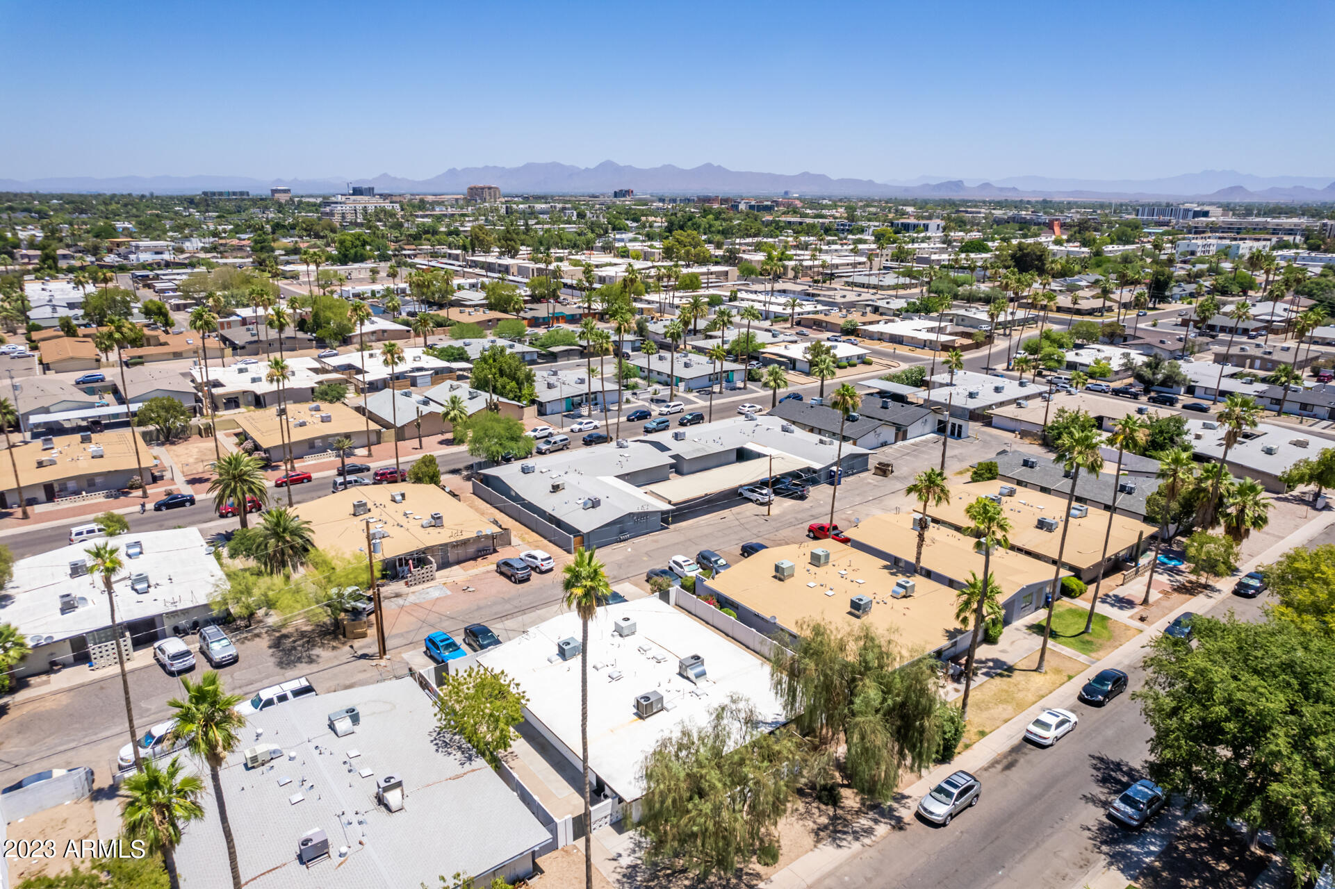 6644 E EARLL Drive E, 1-4