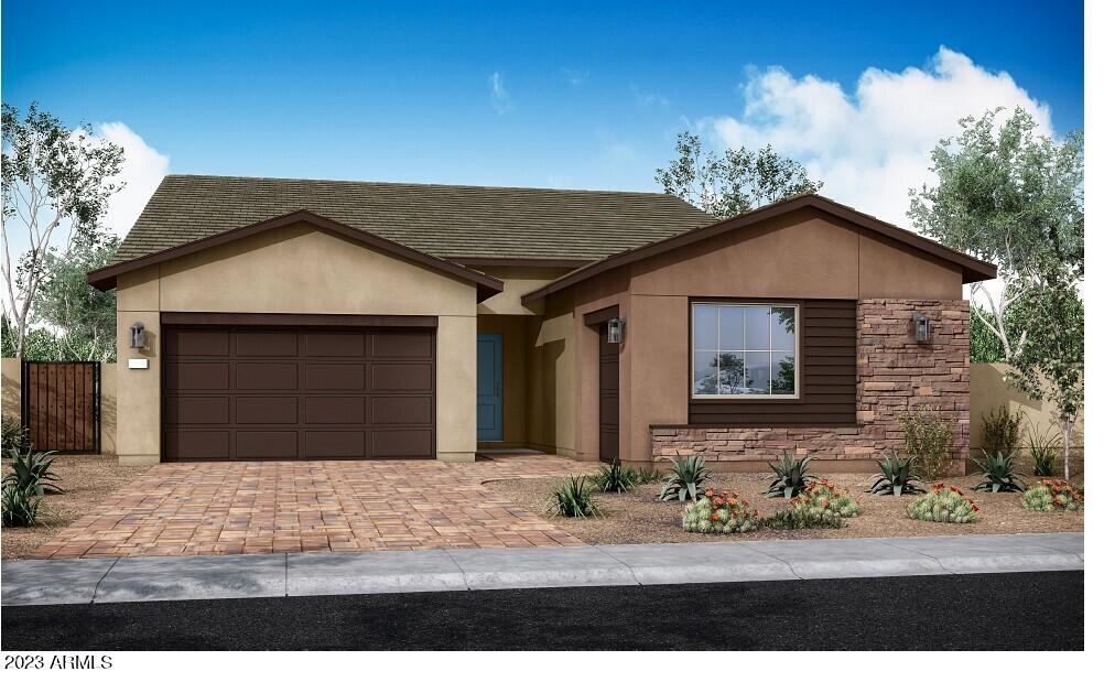 1252 E LODGEPOLE Drive