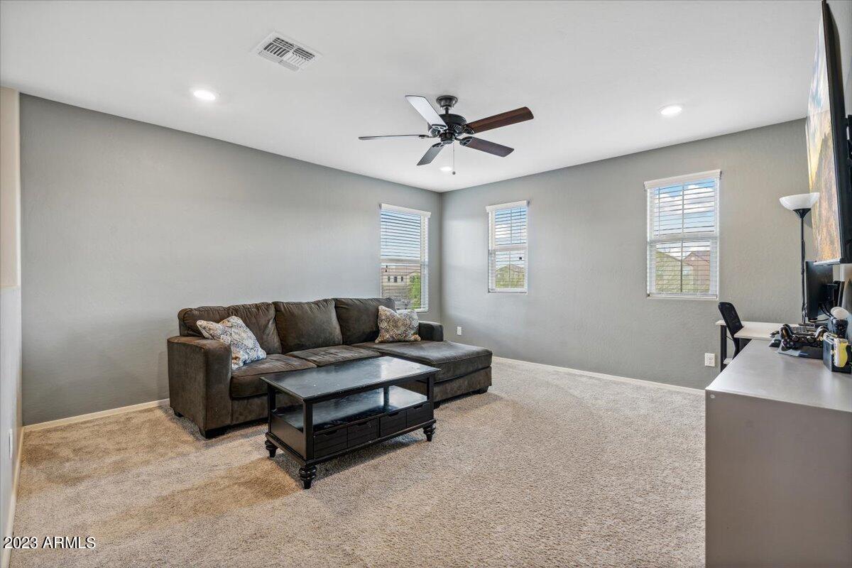 1062 W LOWELL Drive