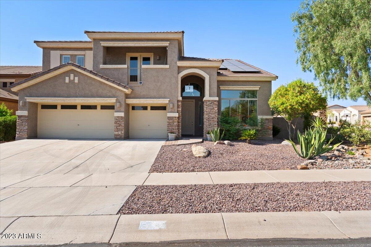 2122 W APACHE RAIN Road