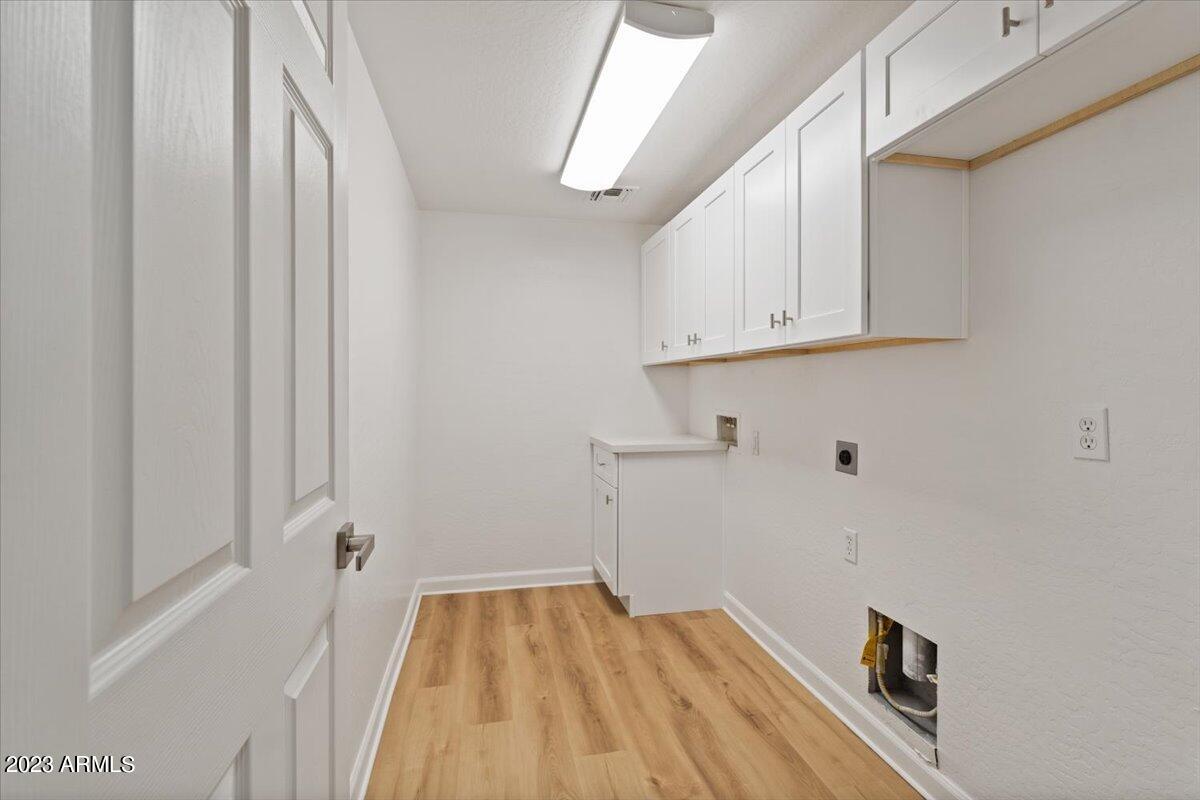 2122 W APACHE RAIN Road