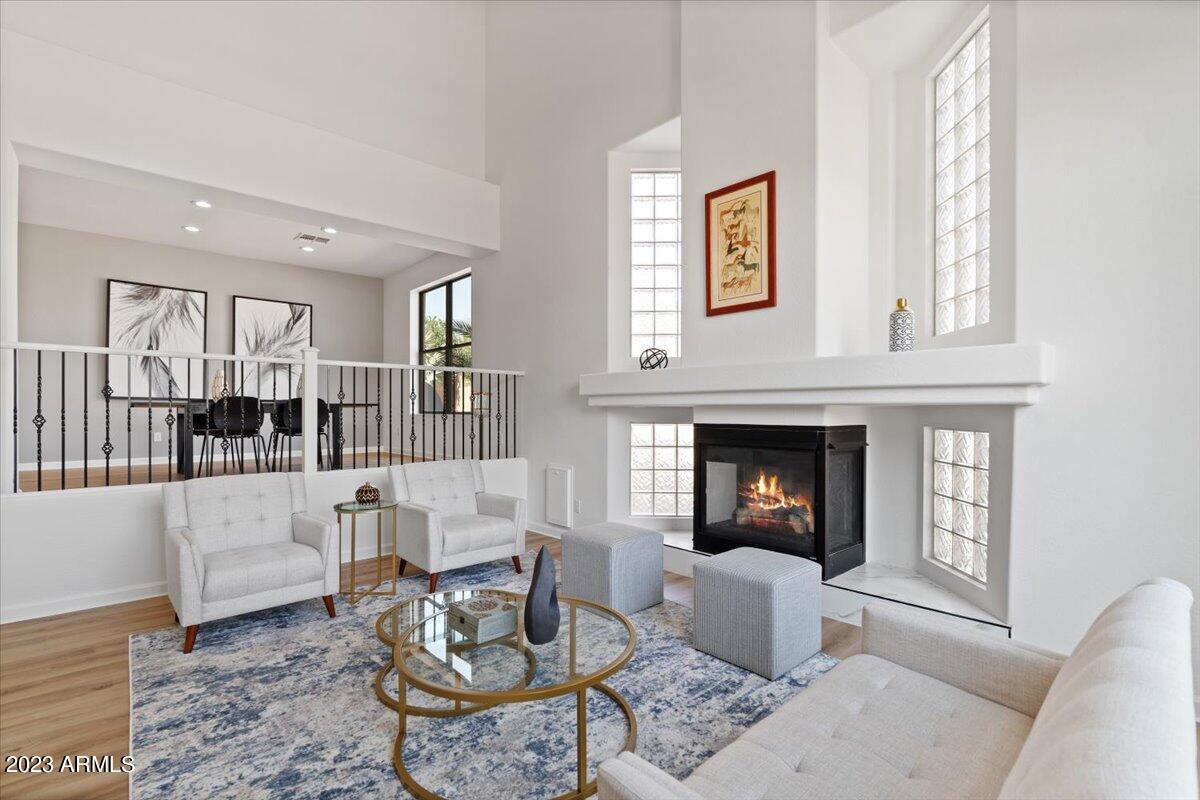 2122 W APACHE RAIN Road