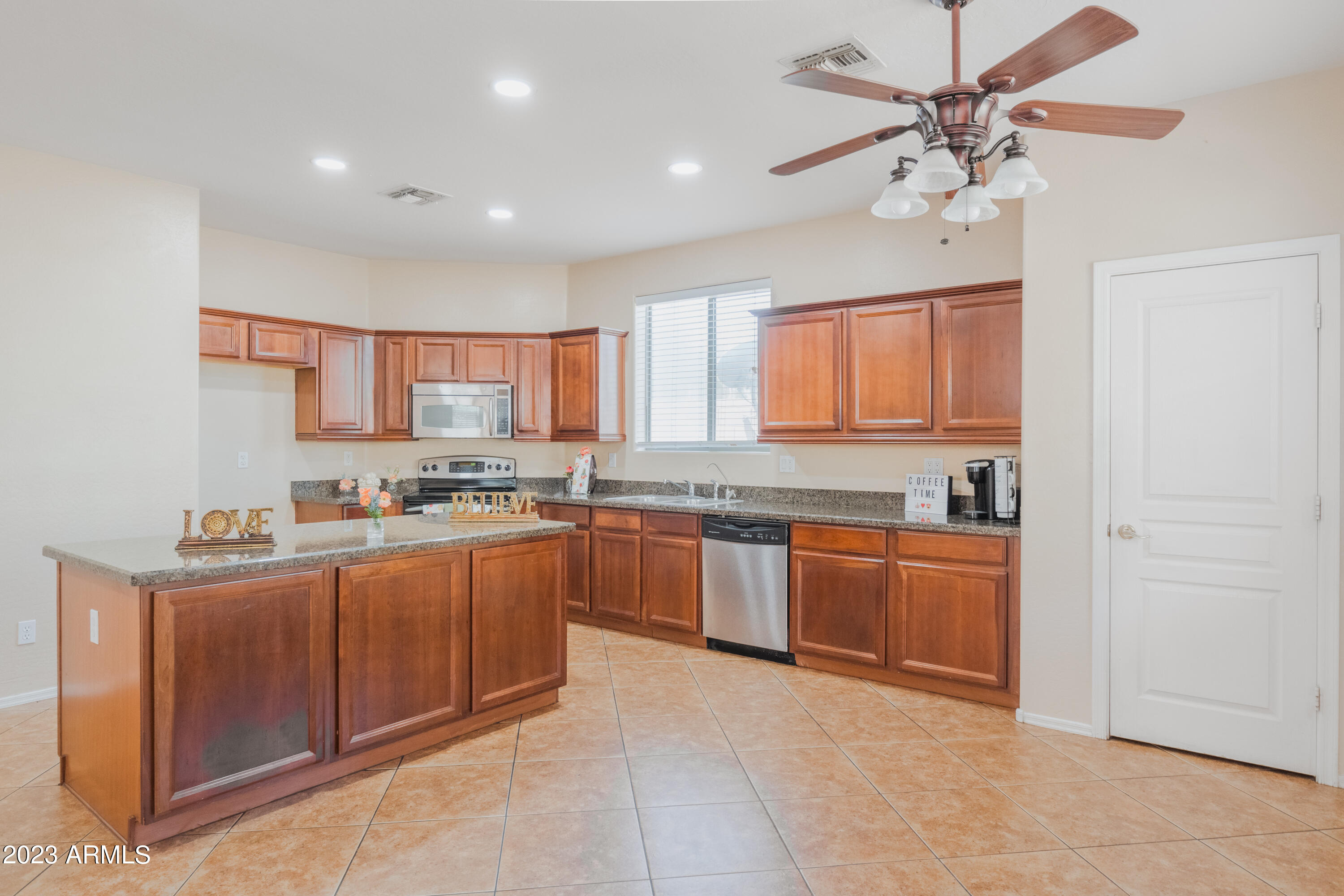 3744 E SEBASTIAN Lane