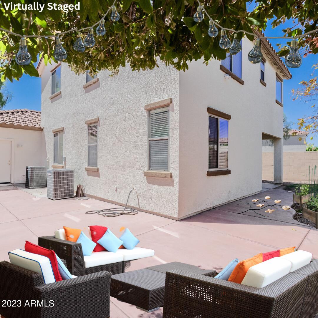 3744 E SEBASTIAN Lane