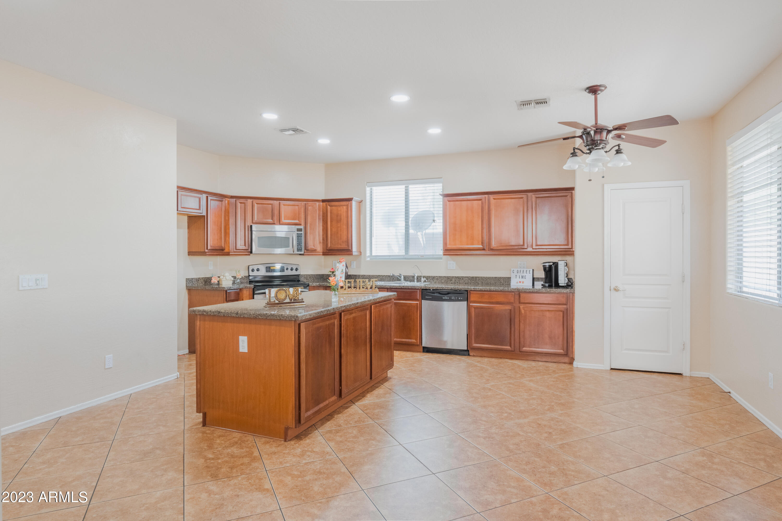 3744 E SEBASTIAN Lane