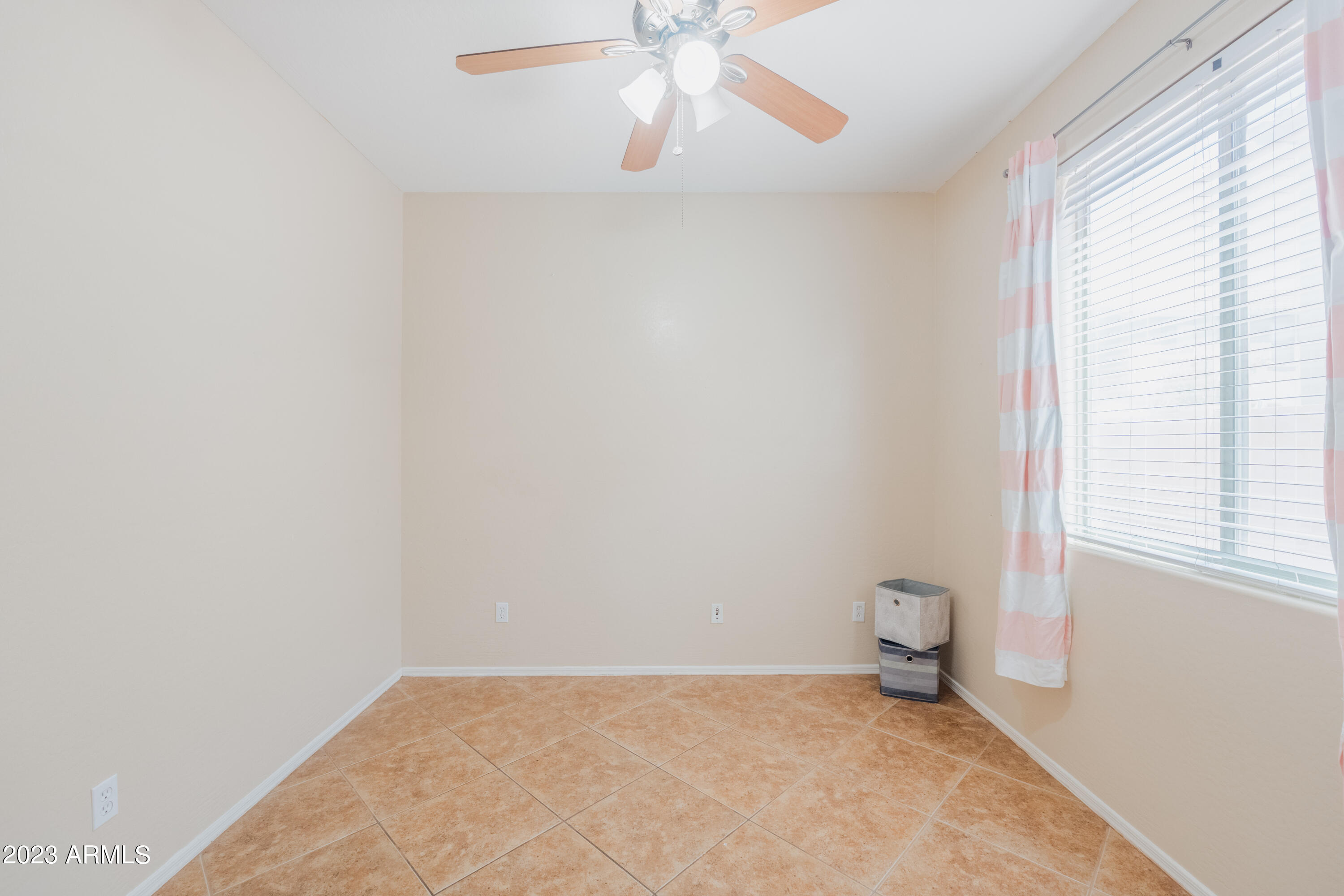 3744 E SEBASTIAN Lane