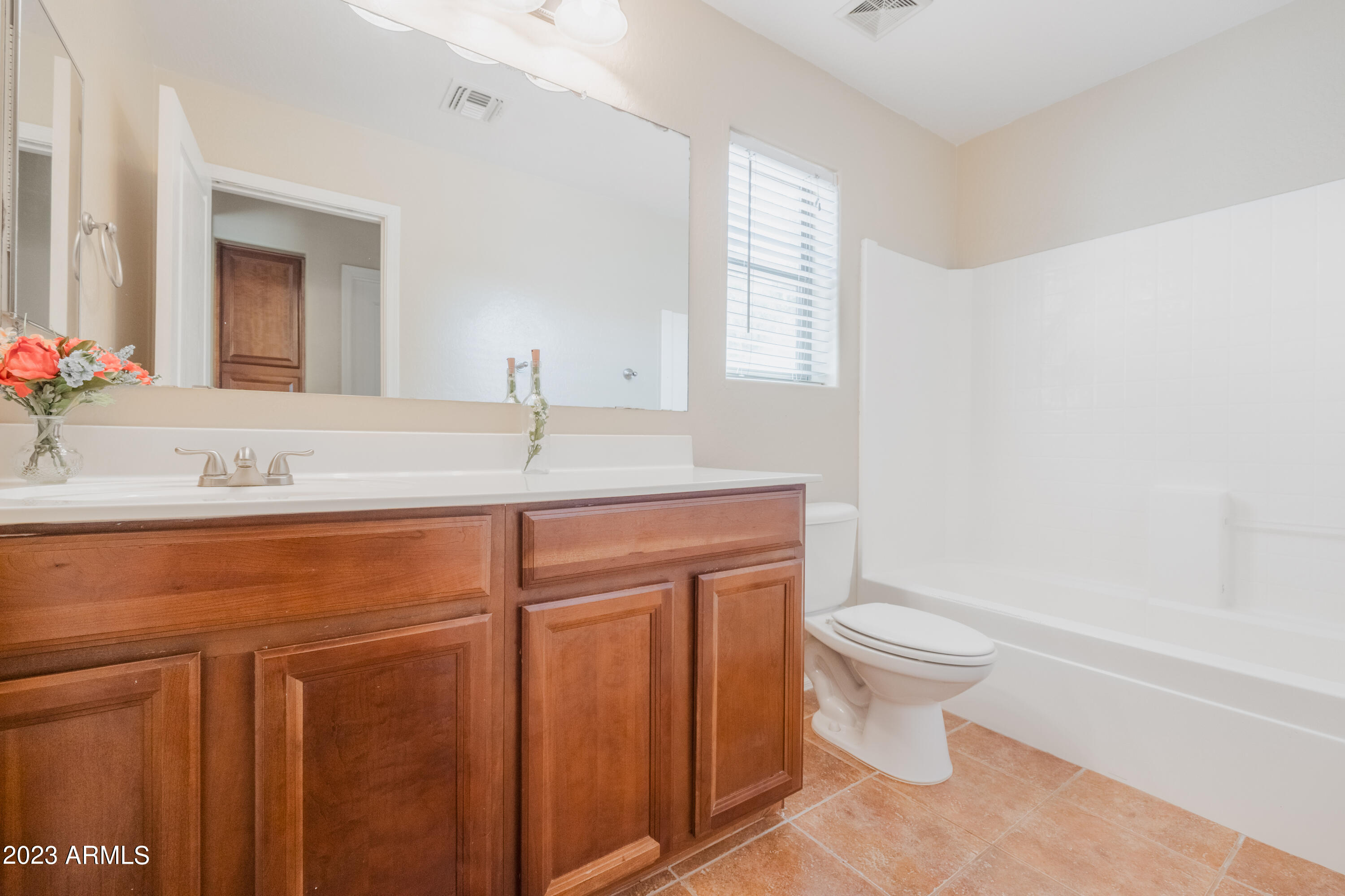 3744 E SEBASTIAN Lane
