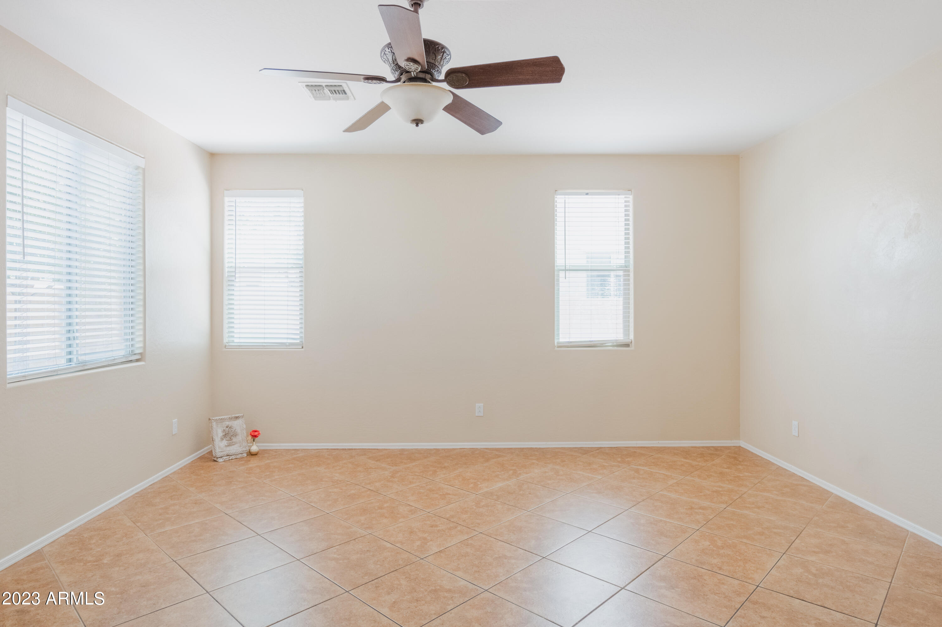 3744 E SEBASTIAN Lane