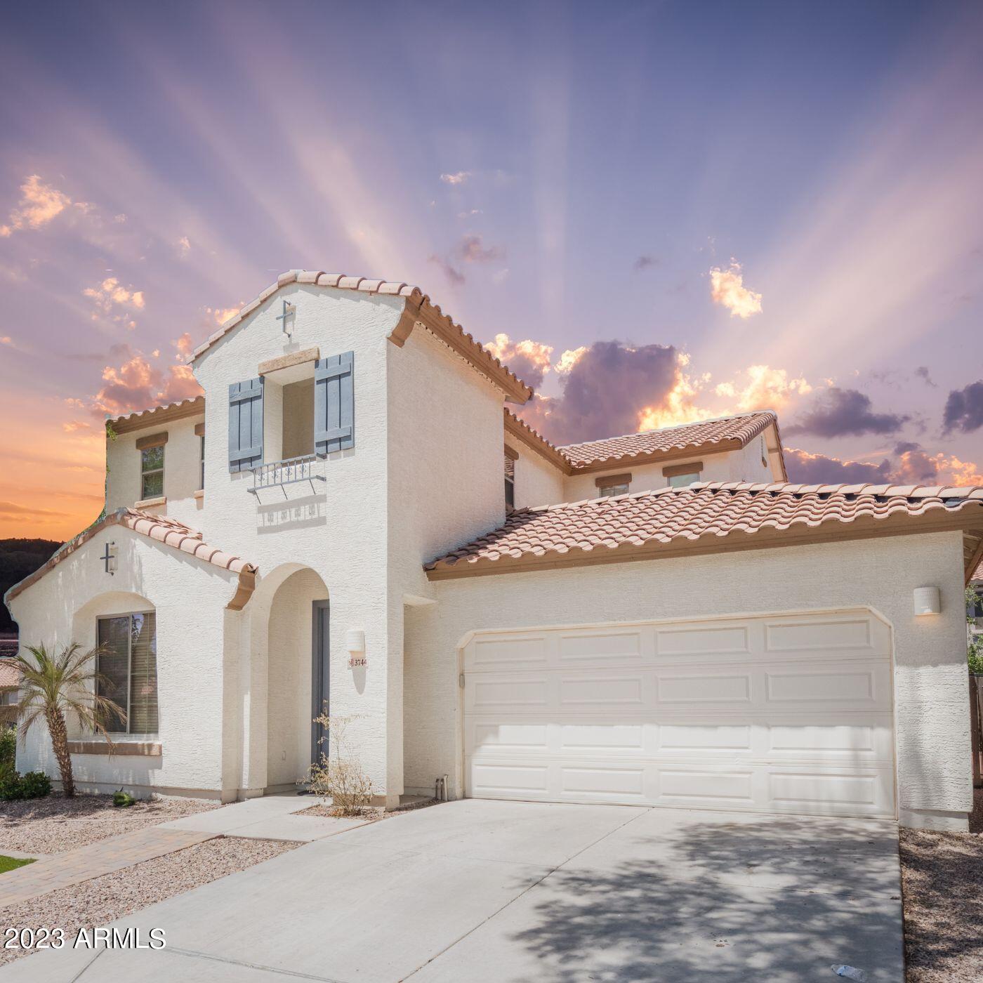 3744 E SEBASTIAN Lane