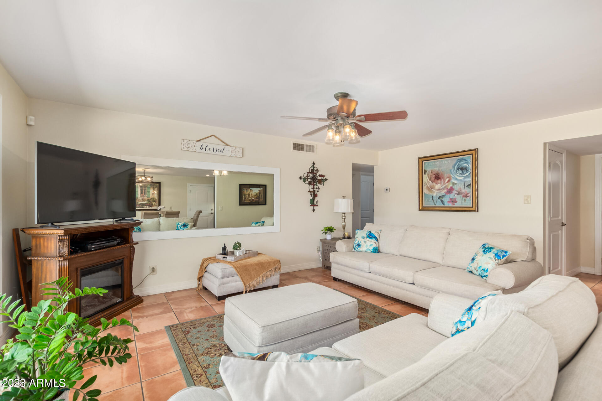 2440 N 19TH Drive