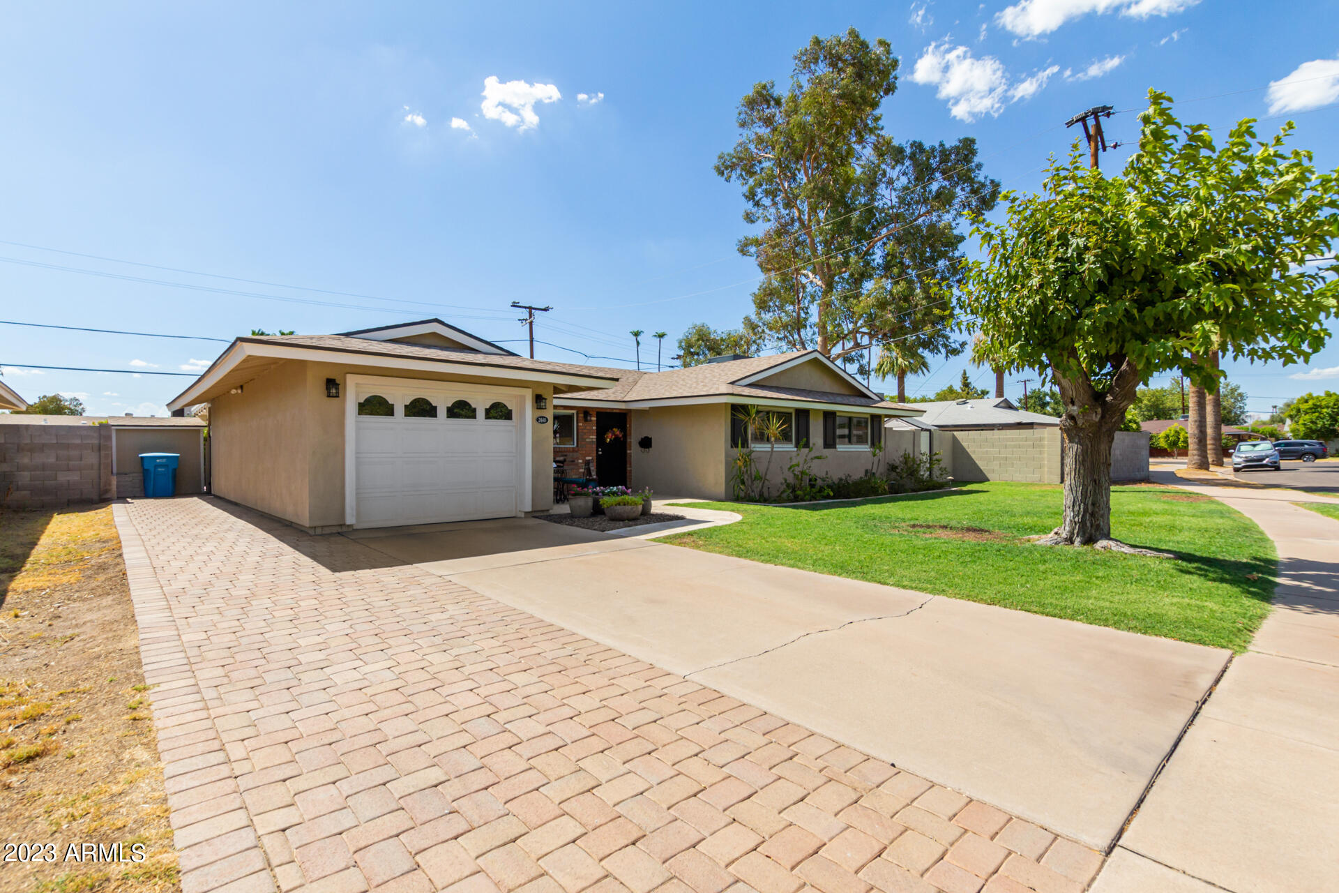 2440 N 19TH Drive
