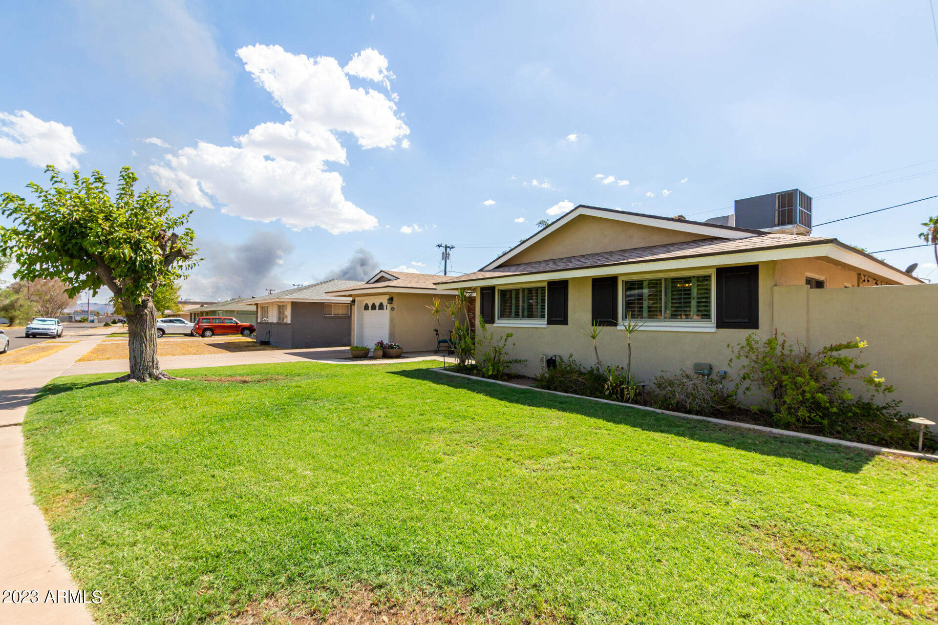 2440 N 19TH Drive